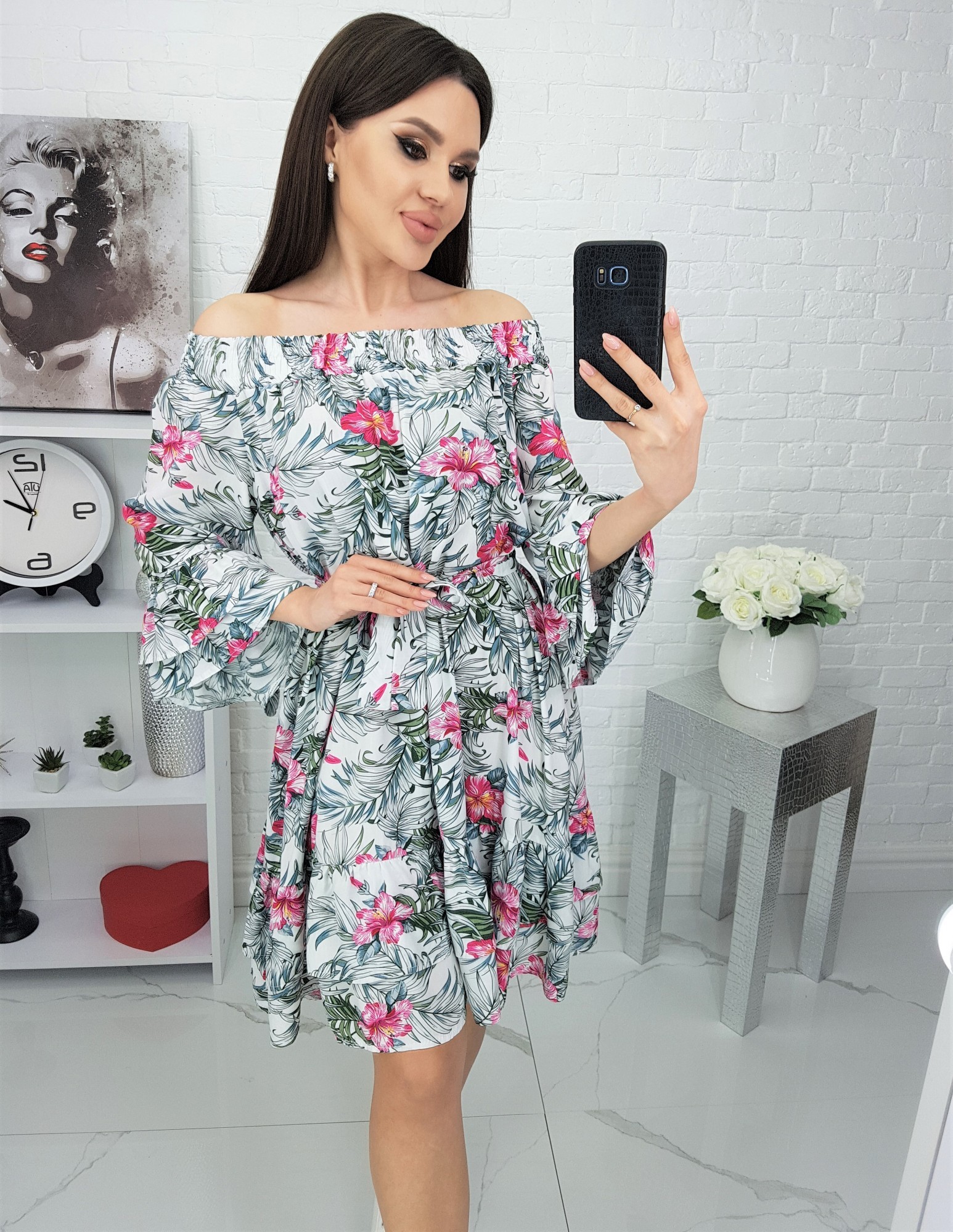 

Сарафан REMISE STORE V321 L белый тропический принт