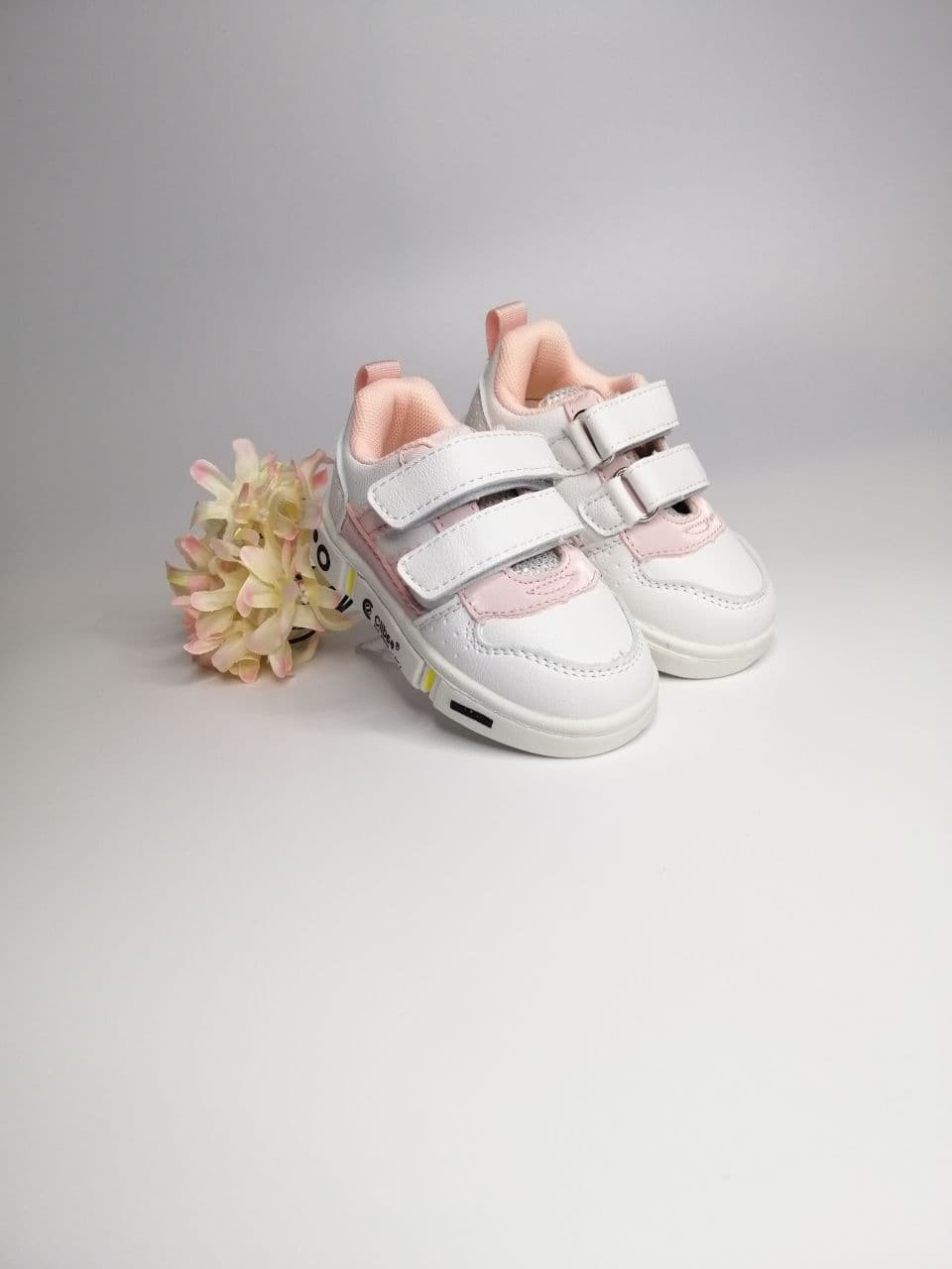 

Кроссовки для девочки Clibee 81 wh-pink белые р. 24-14,5 см