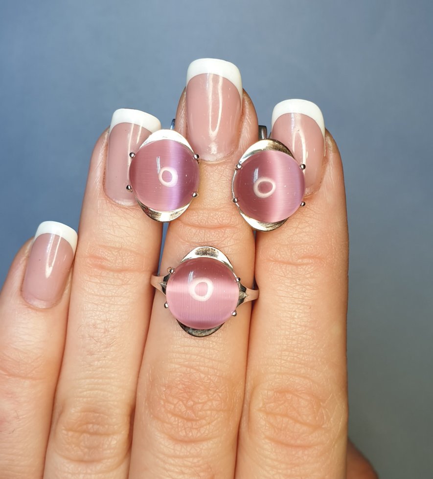 

Кольцо серебряное с улекситом 3,65 г