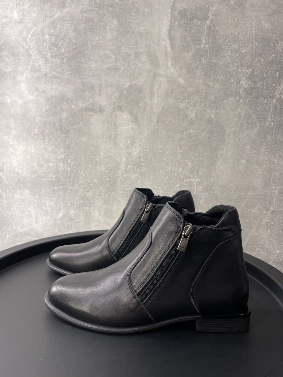 

Ботинки на квадратном каблуке La Pinta 39 Черный 0235-285