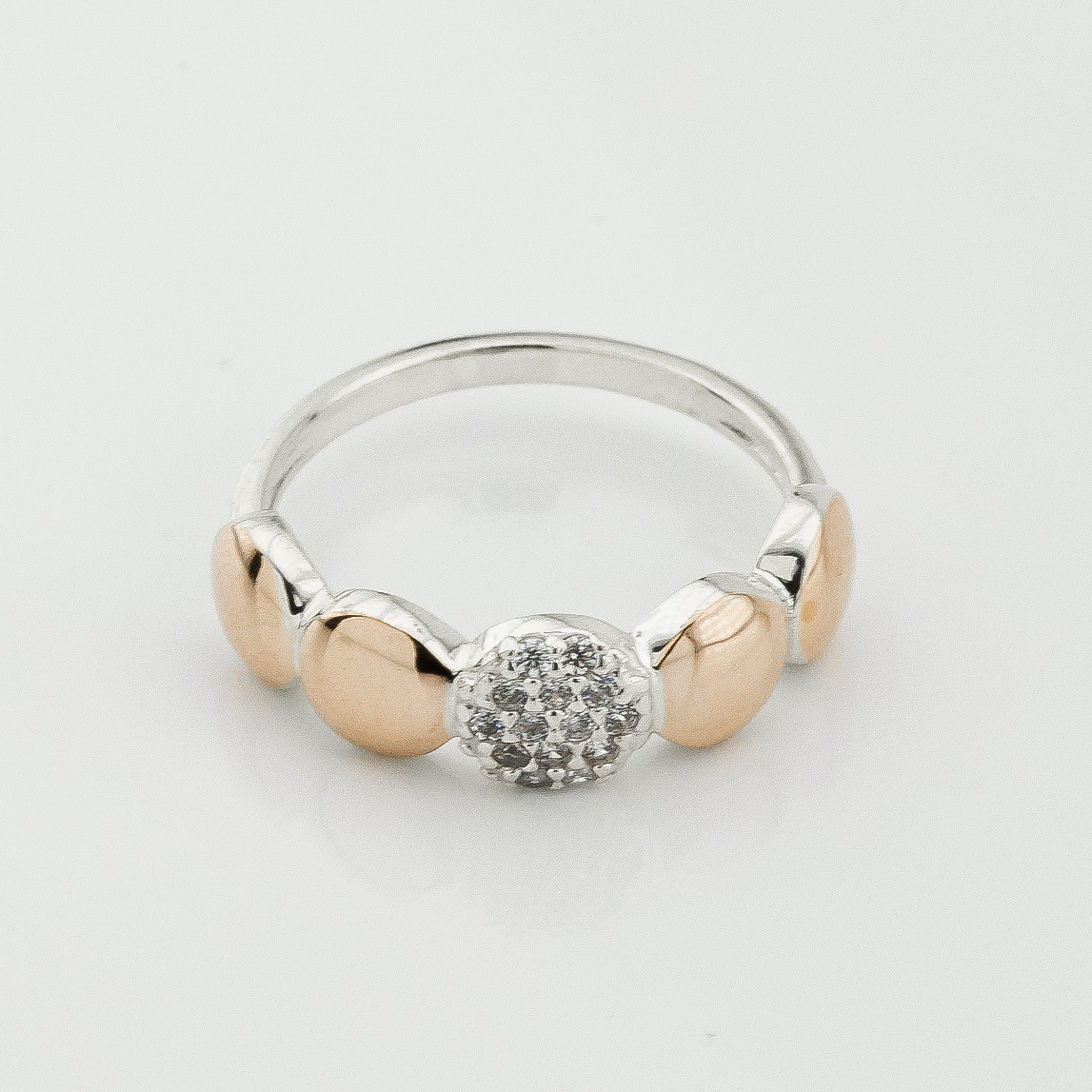 

Серебряное кольцо с фианитами с золотыми накладками к742ф Диамант, 17 размер