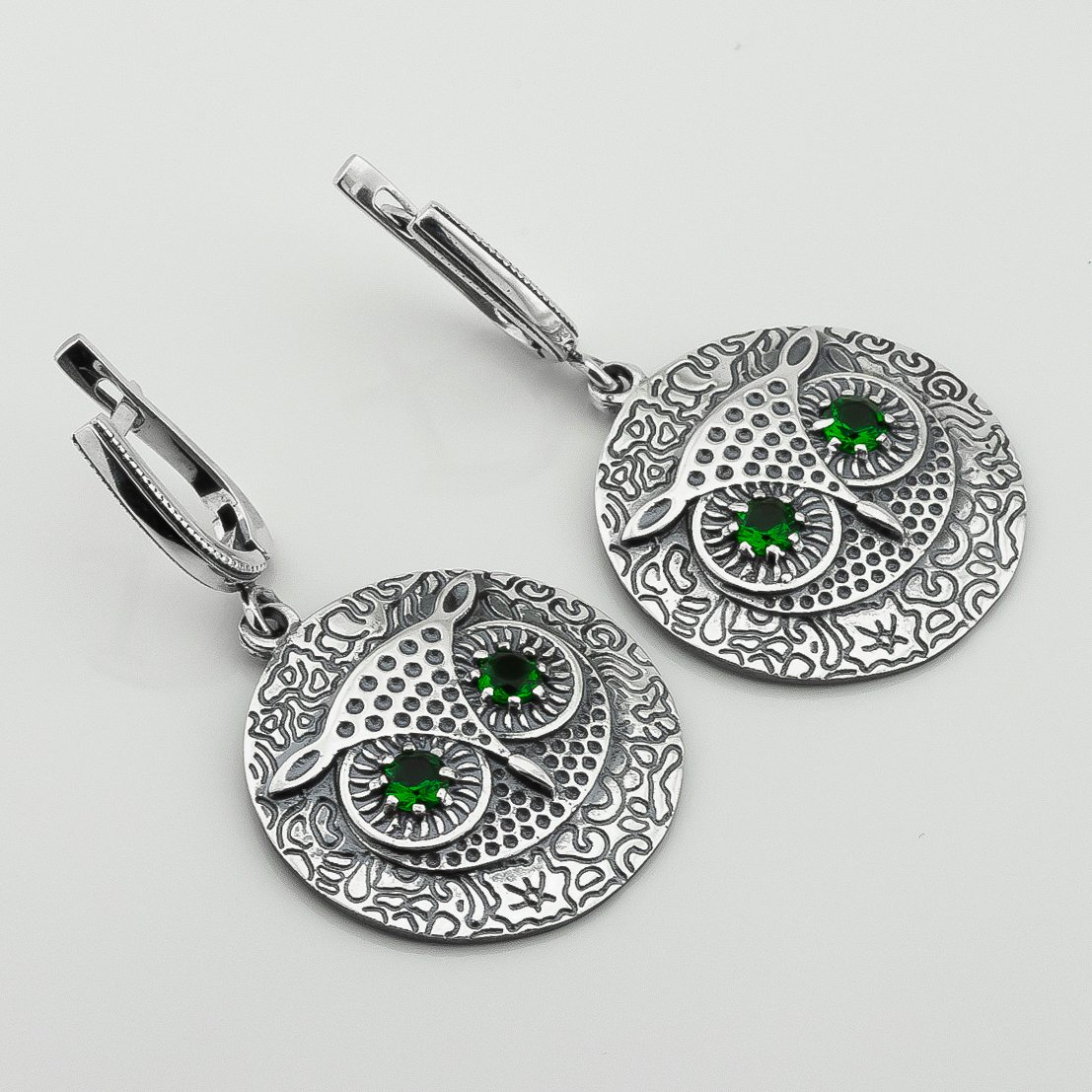 

Серебряные серьги Сова с фианитами с942ф Диамант