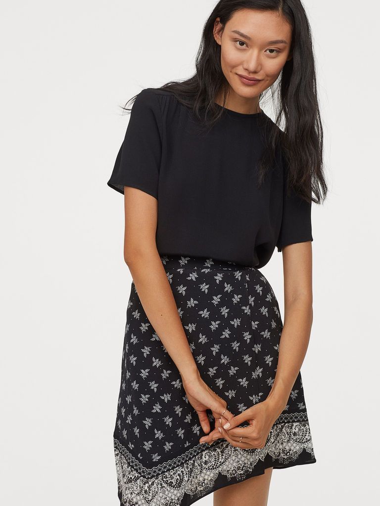 

Юбка H&M 060771667  Черная с белым, Юбка H&M 060771667 32 Черная с белым