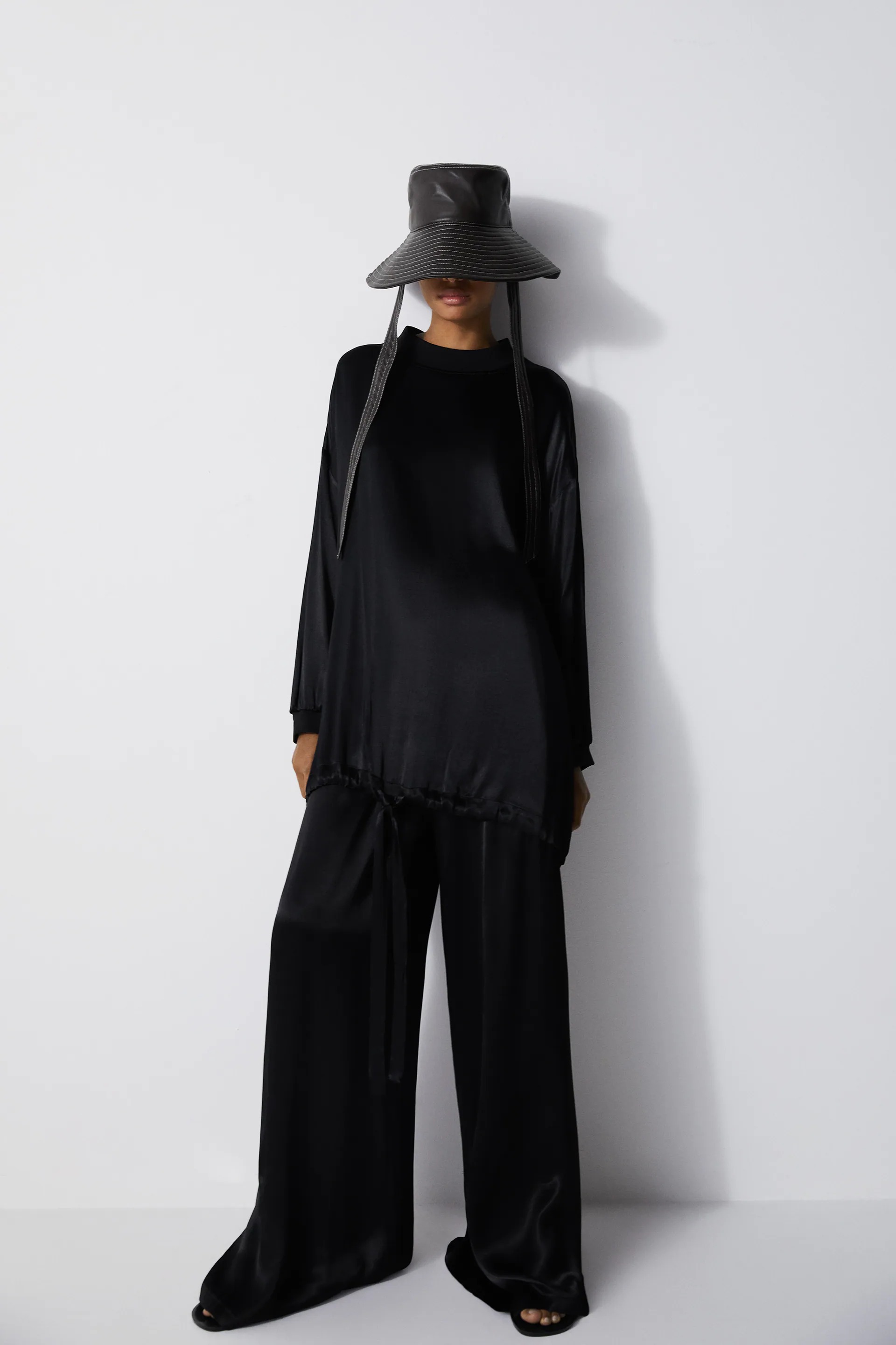 

Блуза Zara  черный 1165181800, Блуза Zara XS черный 1165181800