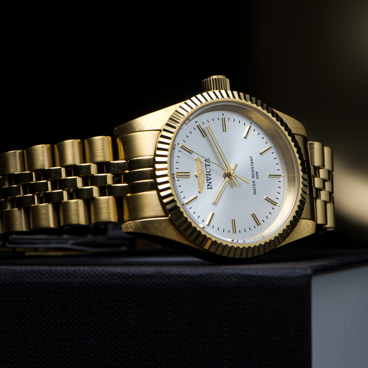 

Американские часы Инвикта Invicta 29407 золото