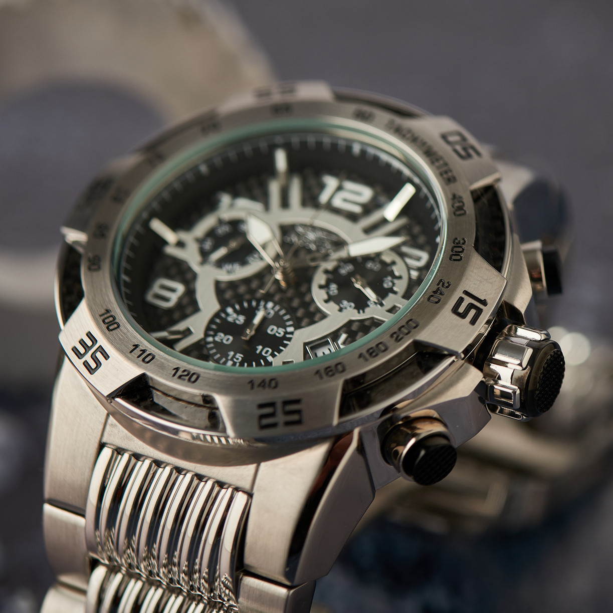

Швейцарские мужские часы с Invicta 25285