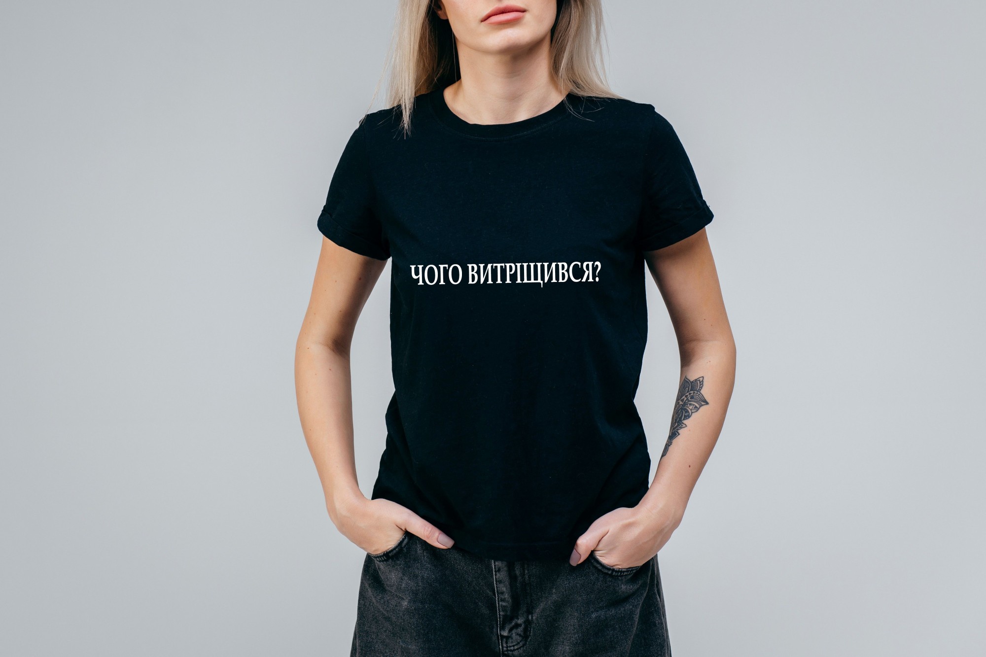 

Футболка жіноча з написом S чорний