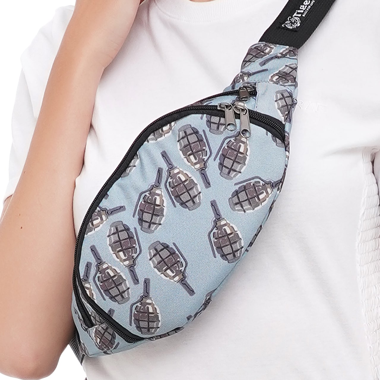 

Сумка бананка Tiger Moon Print+ Гранаты