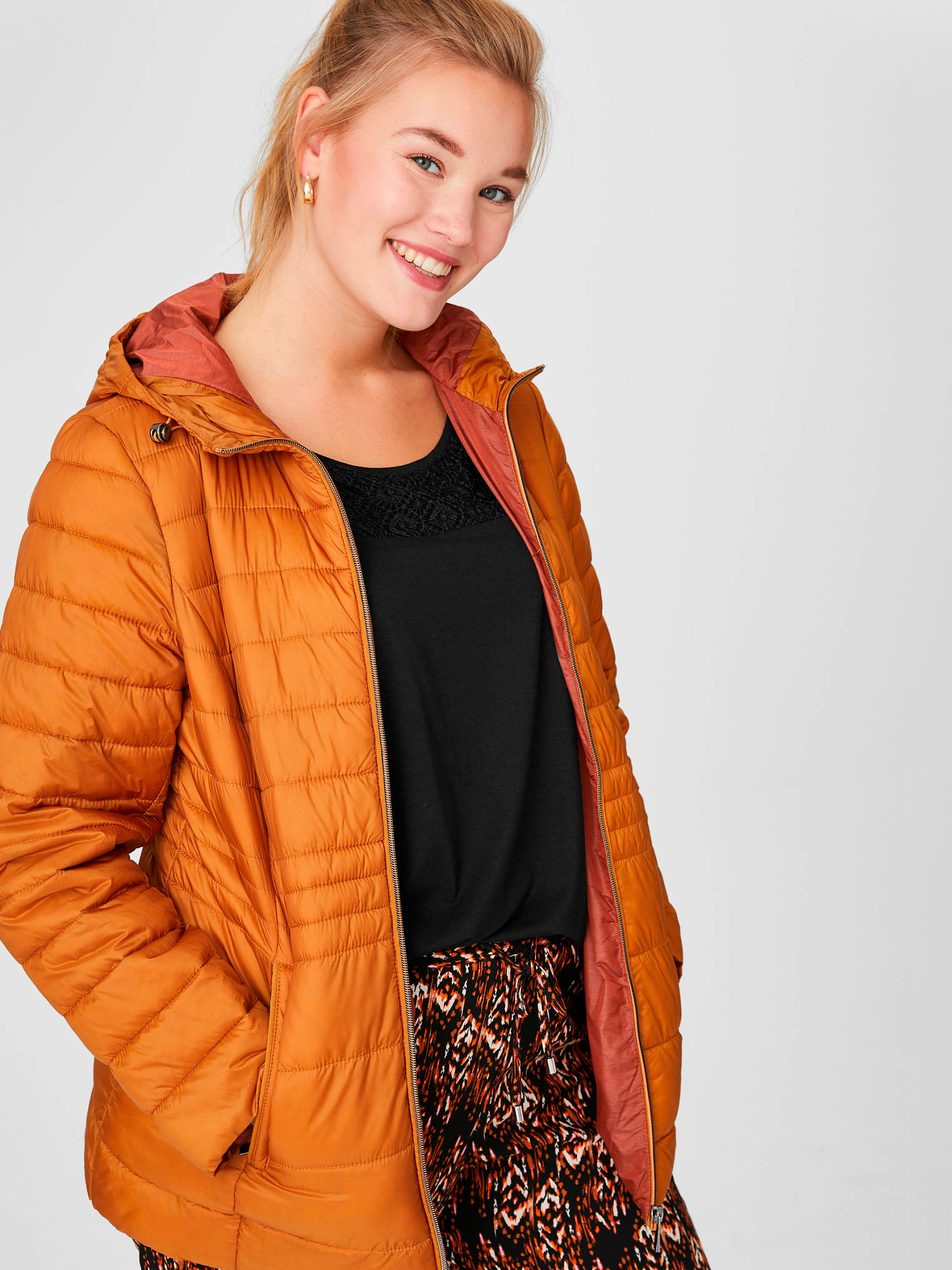 

Куртка C&A 12-21FW02638  Терракотовая (СА2000001905470, Куртка C&A 12-21FW02638 58 Терракотовая (СА2000001905470)