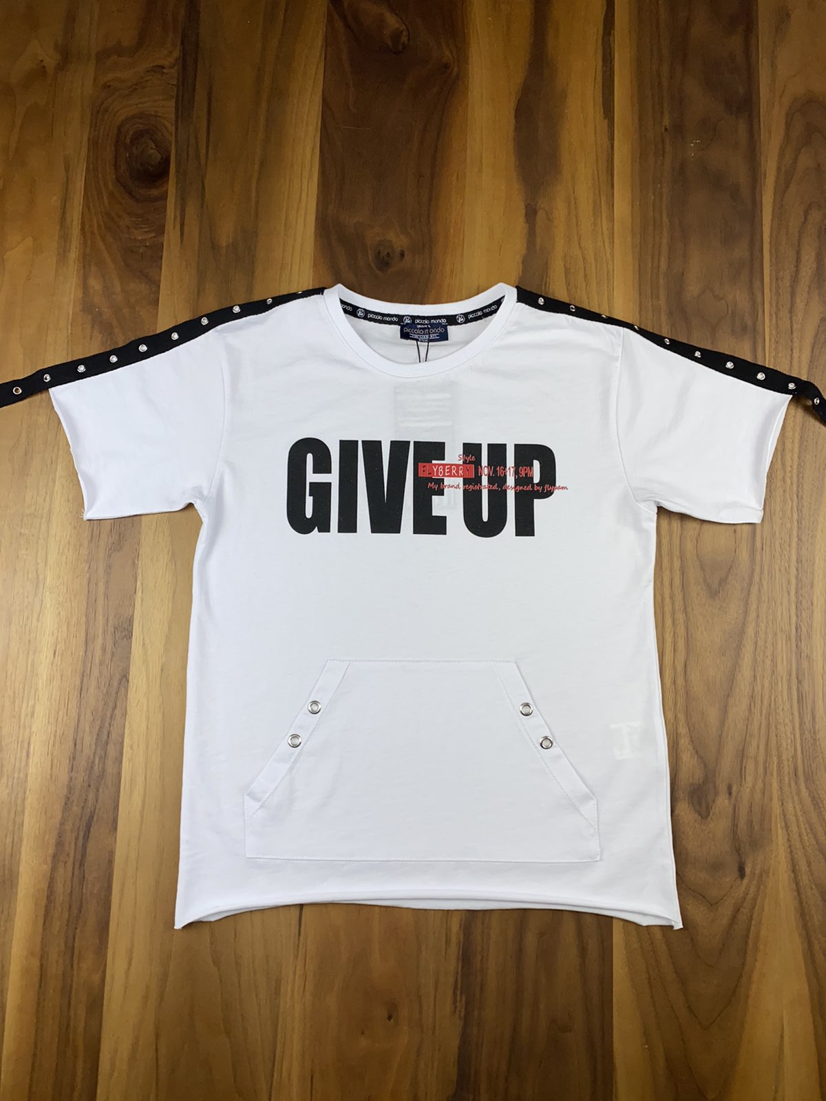 

Футболка Piccolo Mondo Give up 134 см Белая (TSH-00114)