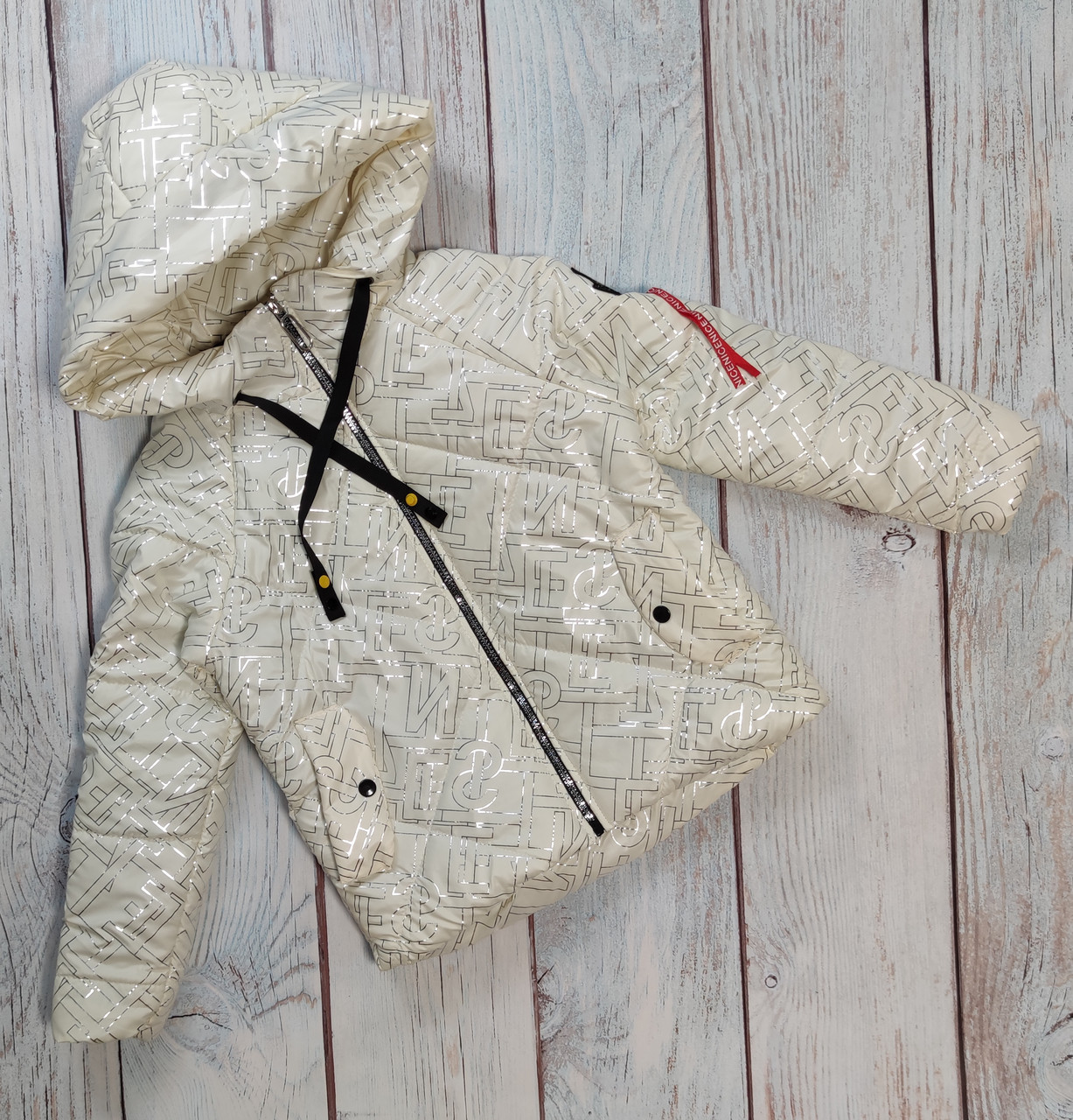 

Детская демисезонная куртка для девочки белая 7-8 лет 128р