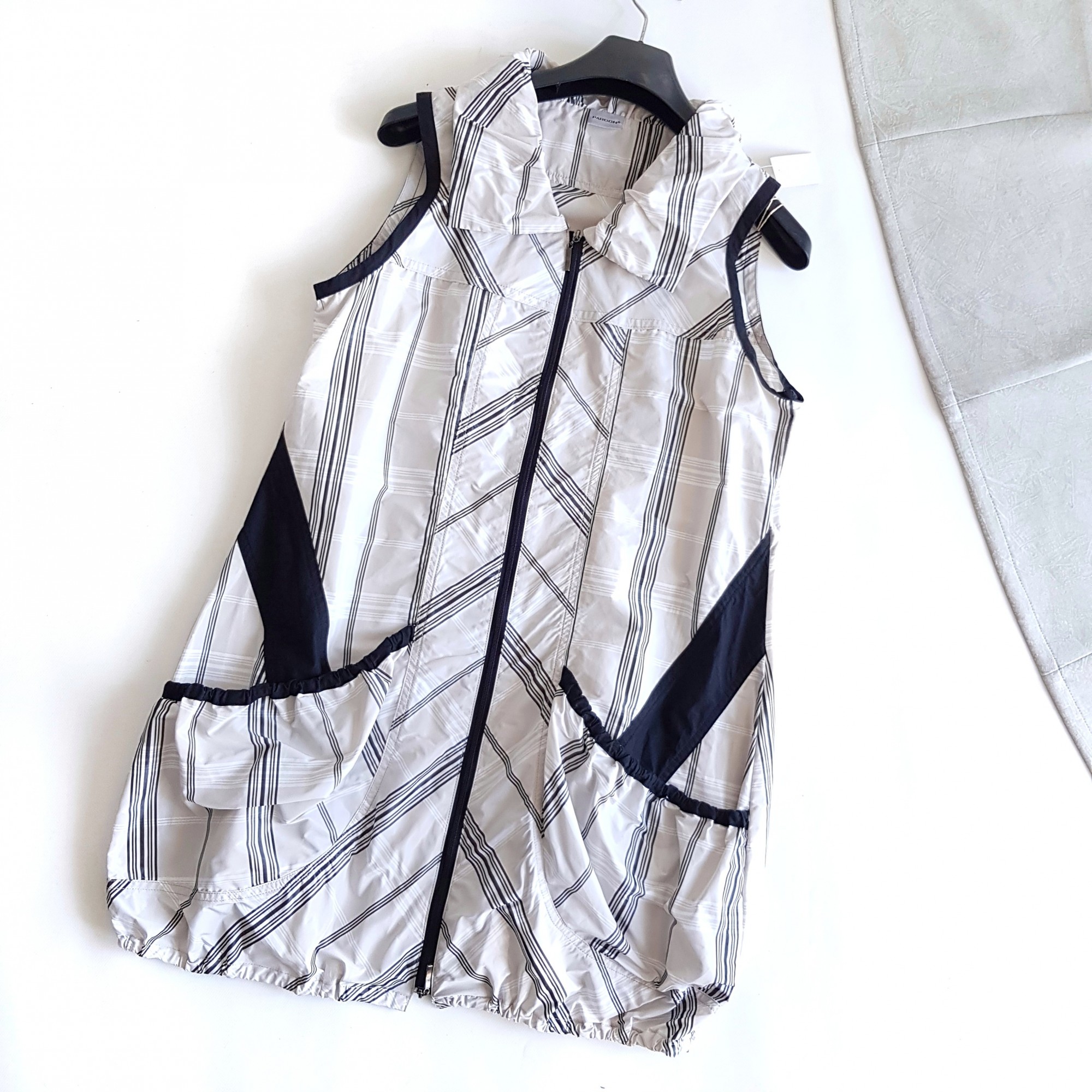 

Накидка удлиненная серая в черную полоску на замке-молнии PARDON 7097, Накидка удлиненная серая в черную полоску на замке-молнии PARDON 7097 XL (48)