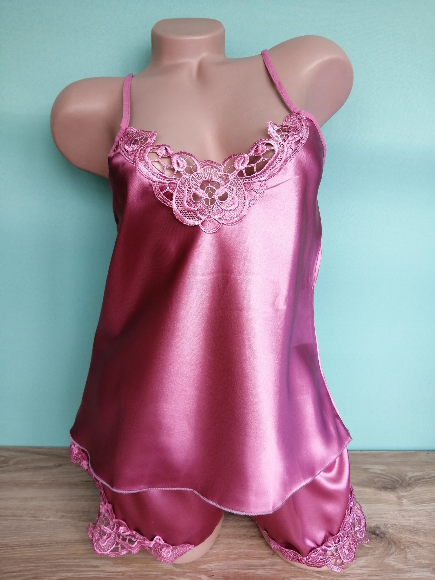 

Пижама женская Matilda атлас р. M-L чайная роза 1550