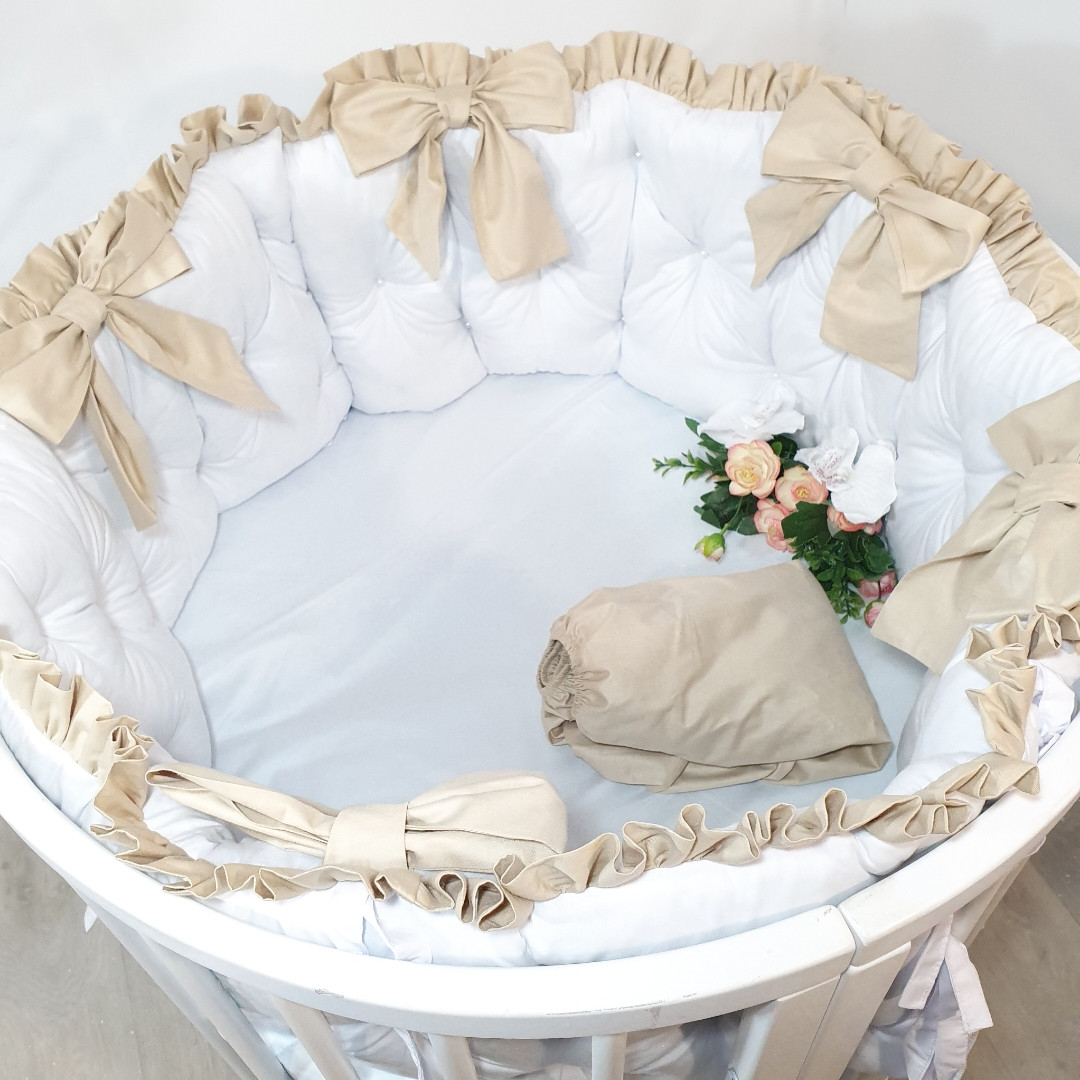 

Постельный комплект для новорожденных Бежевые-белые