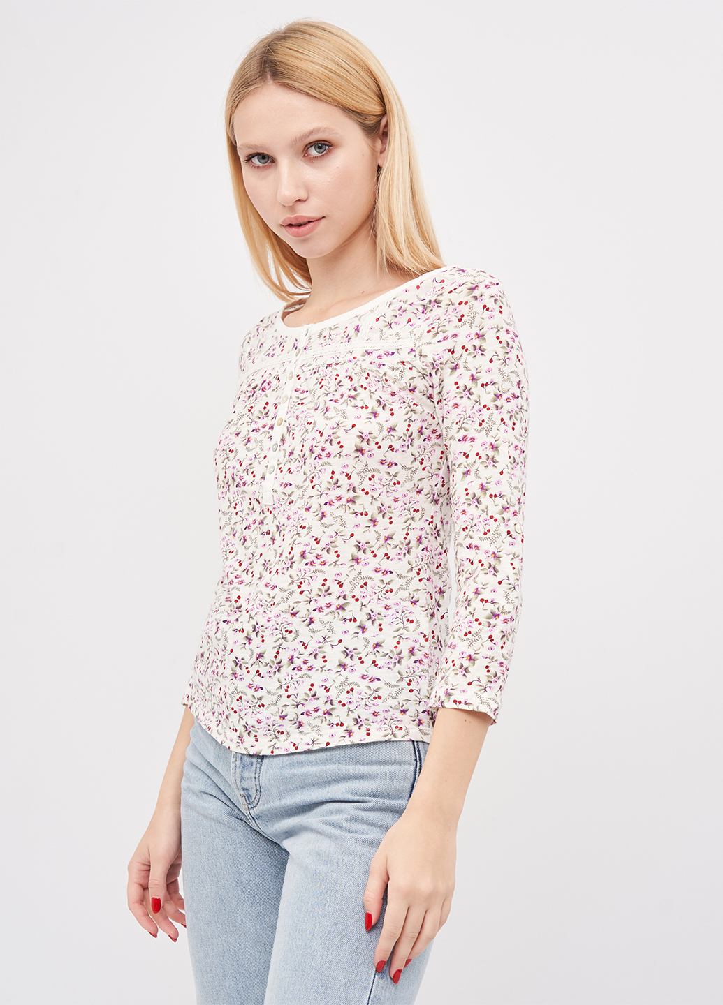 

Лонгслив H&M M белый цветы 9122693611