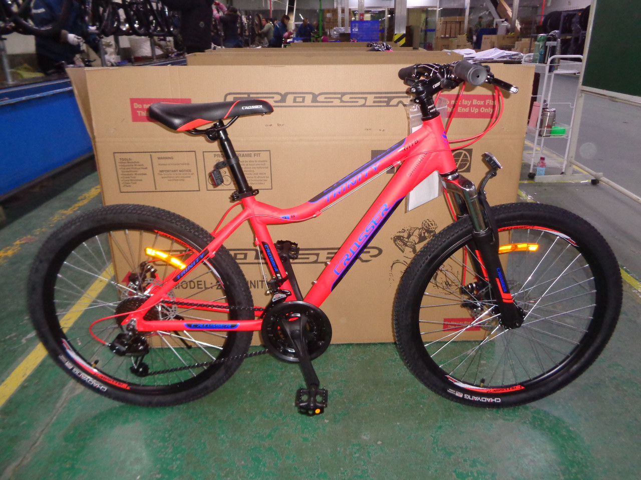 

Горный велосипед Crosser Trinity 26" красно-синий