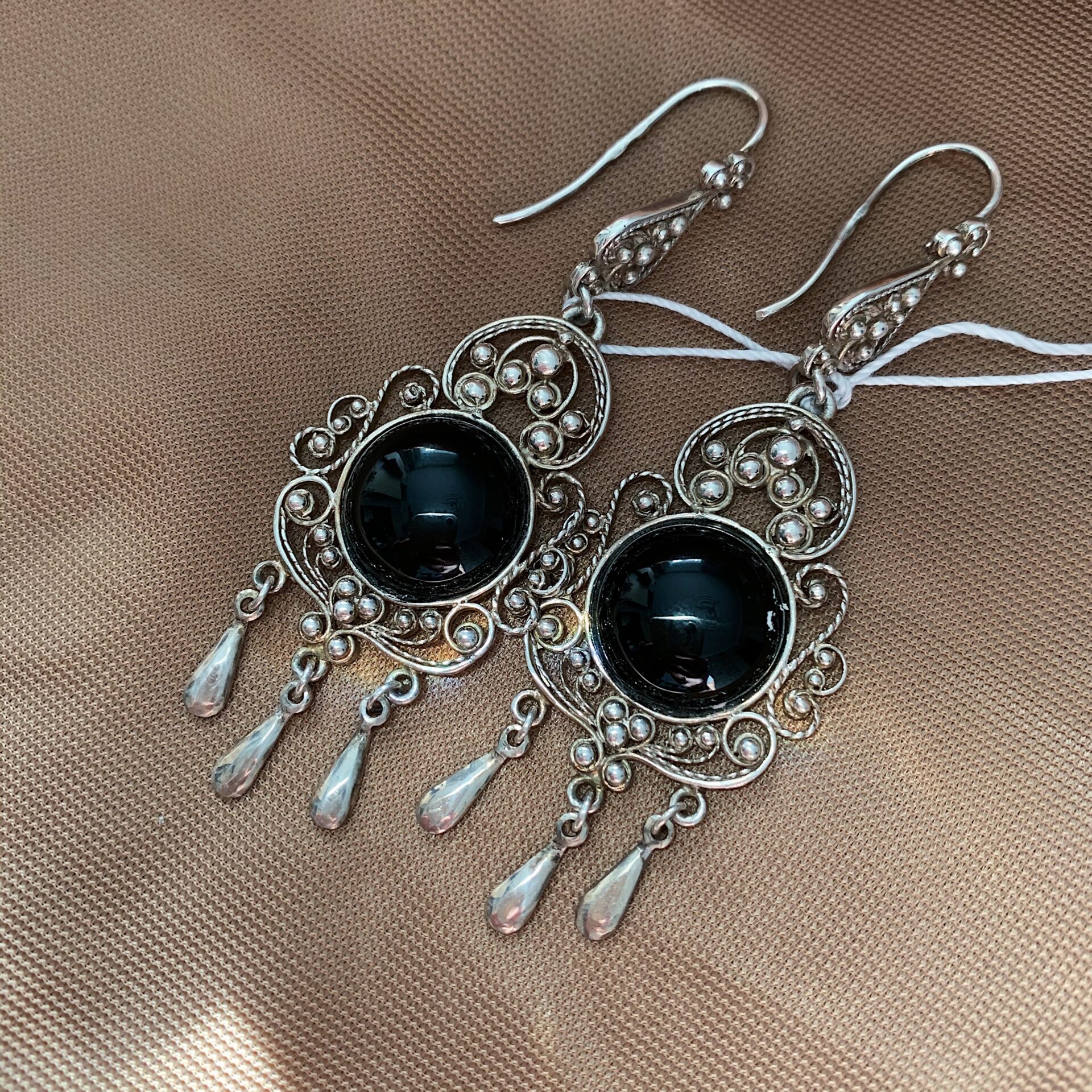 

Серьги из серебра филигранные вставка оникс 0010215