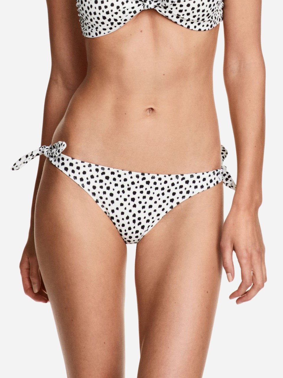 

Нижняя часть купальника H&M 811-456401  Бело-черная, Нижняя часть купальника H&M 811-456401 38 Бело-черная