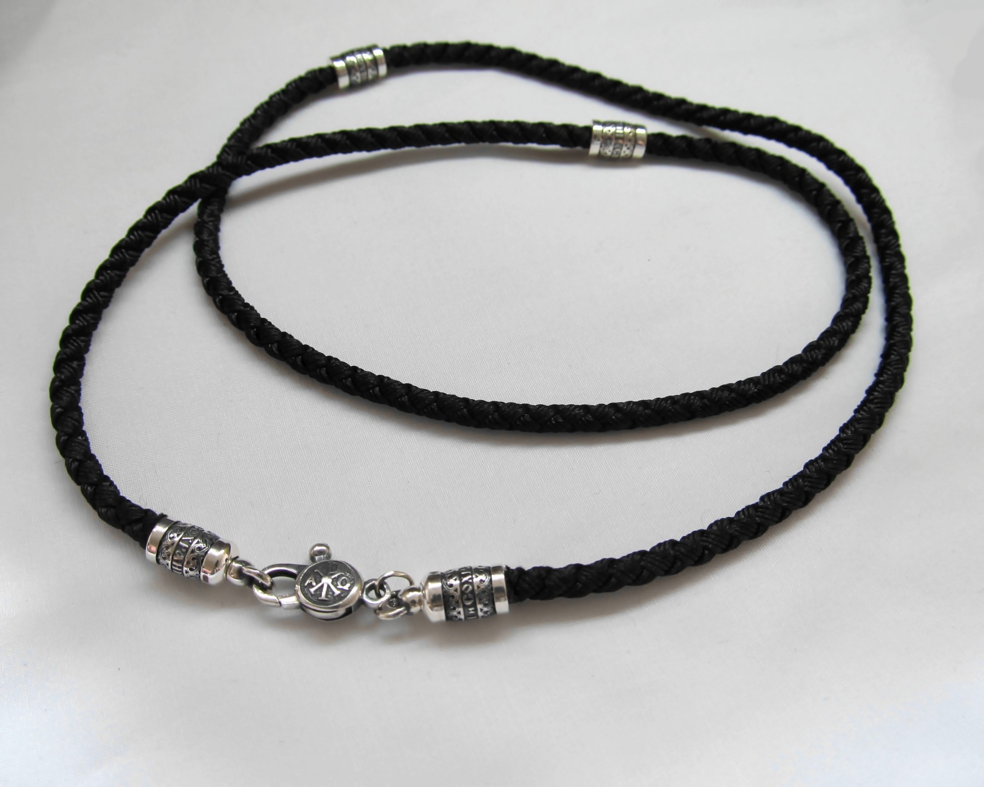 

Шнур шелковый с серебряным замком и вставками SilverArtisan 1.71177 65 размер