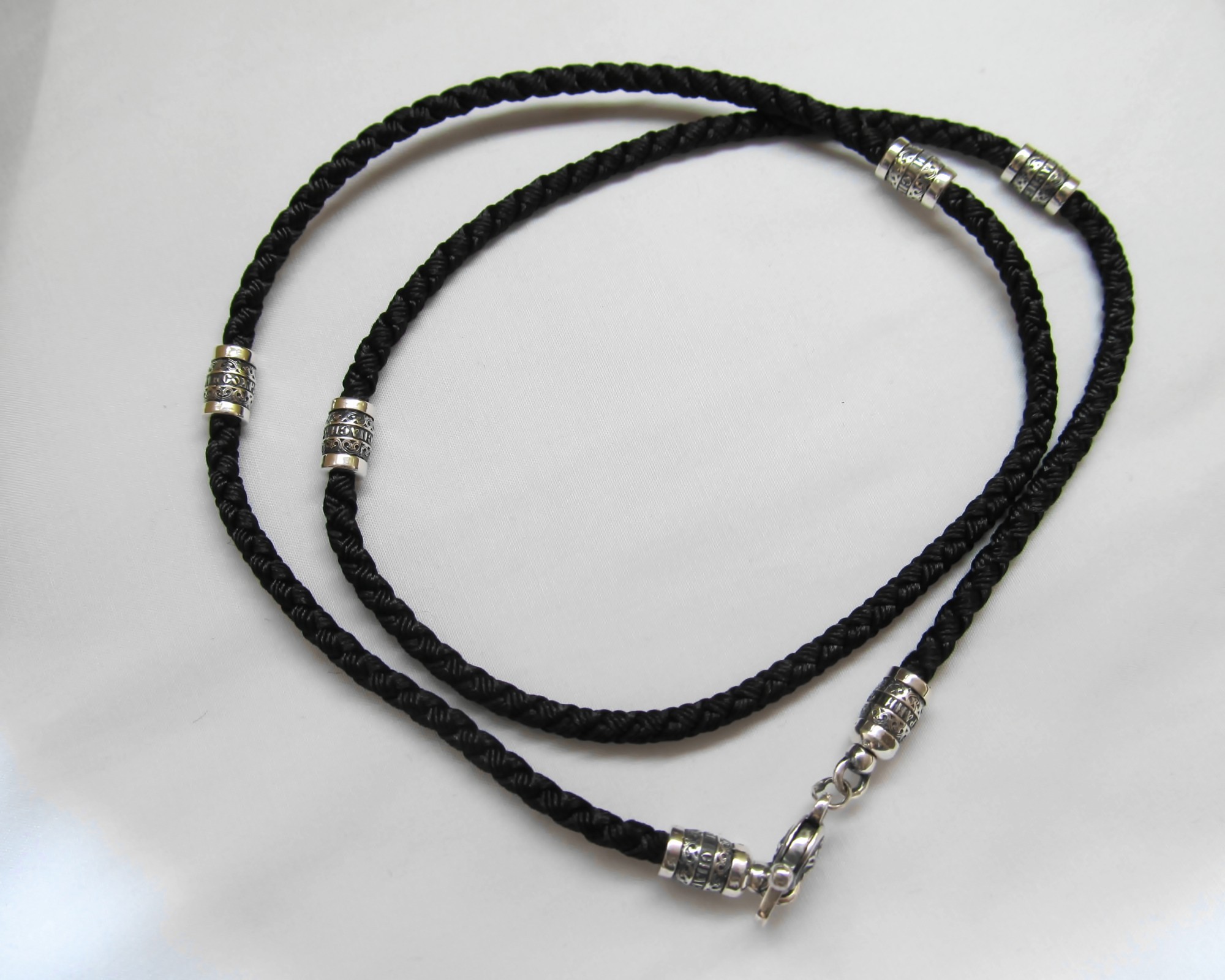 

Шнур шелковый с серебряным замком и вставками SilverArtisan 1.71170 55 размер