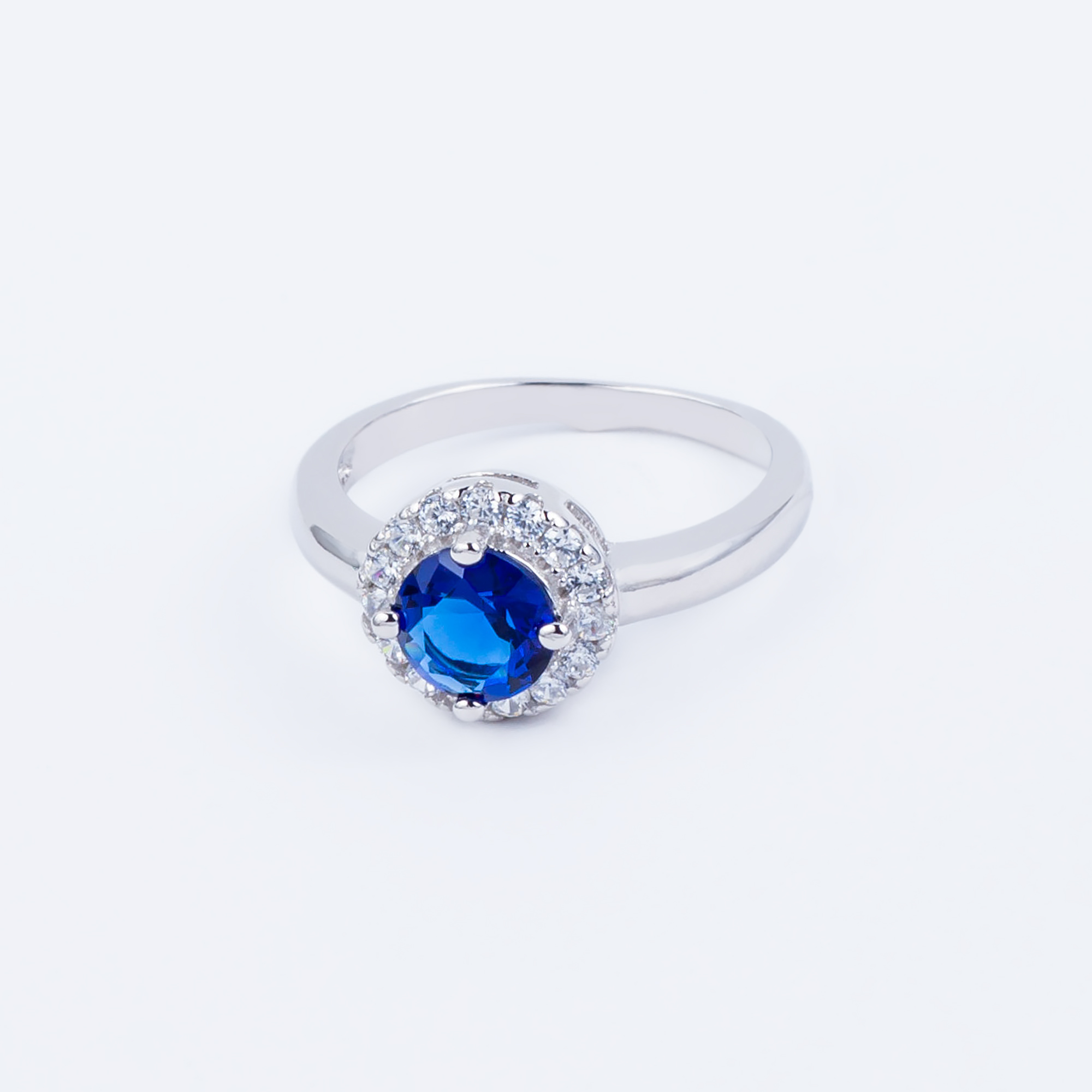 

Каблучка TOP Silver розмір 16,5 2,45 г