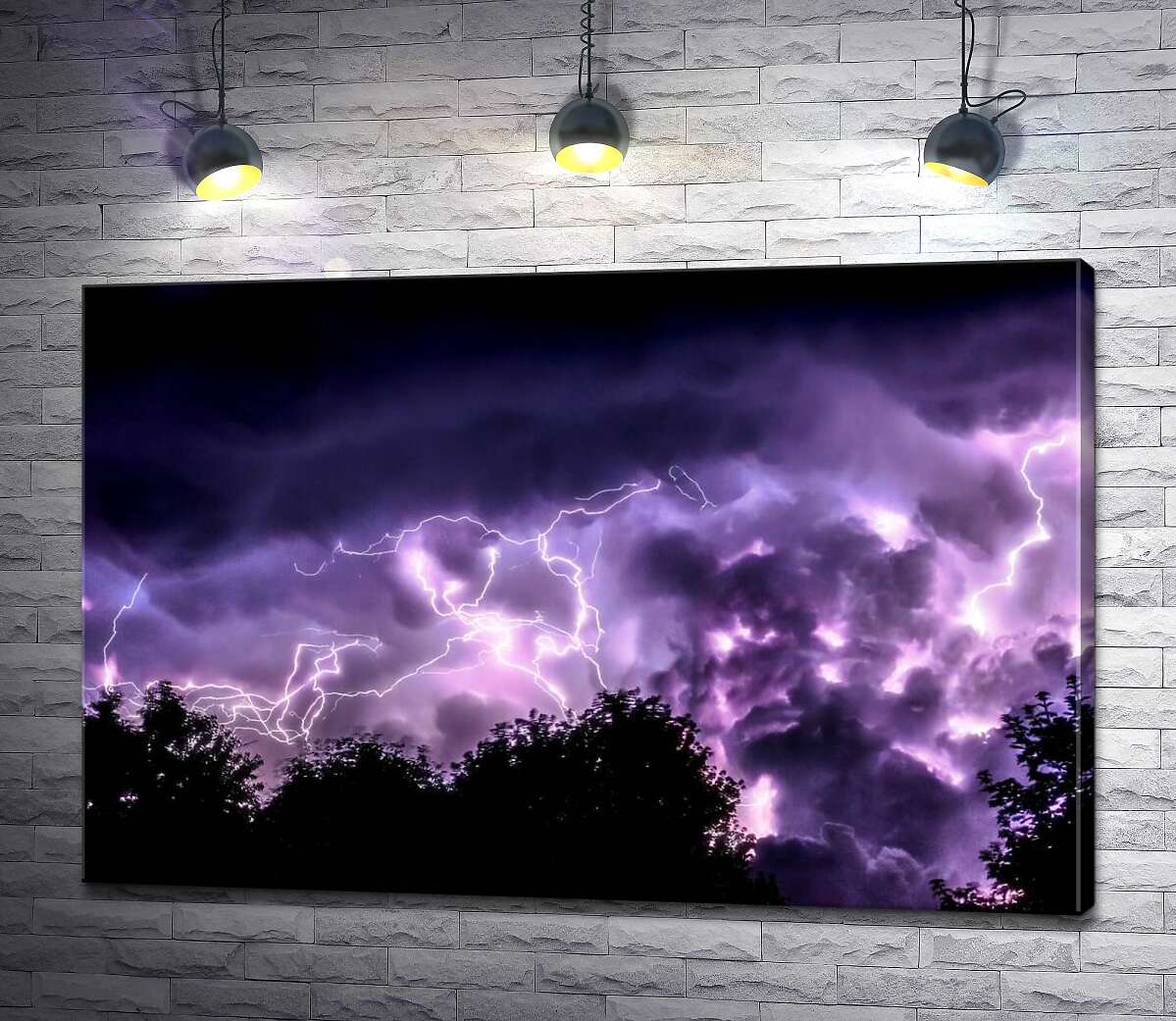 

Картина ArtPoster Грозовое небо, подсвеченное молниями, горит фиолетовыми оттенками 130x87 см Модуль №1