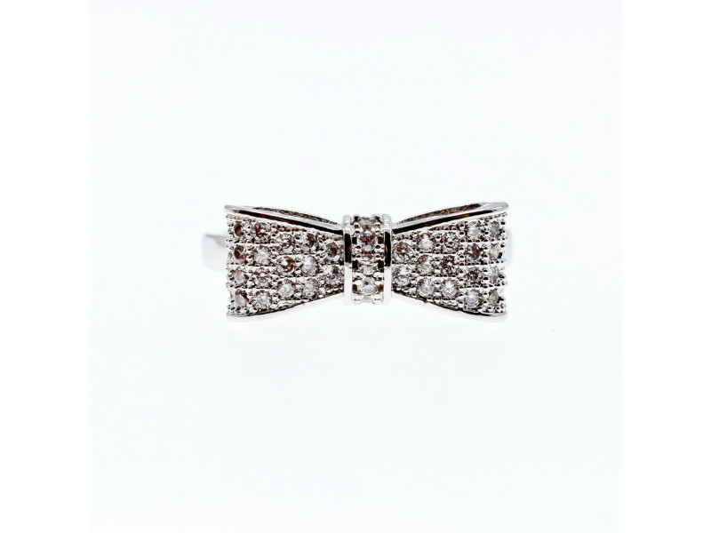 

Серебряное кольцо с фианитами Бантик Sky Jewelry 003662