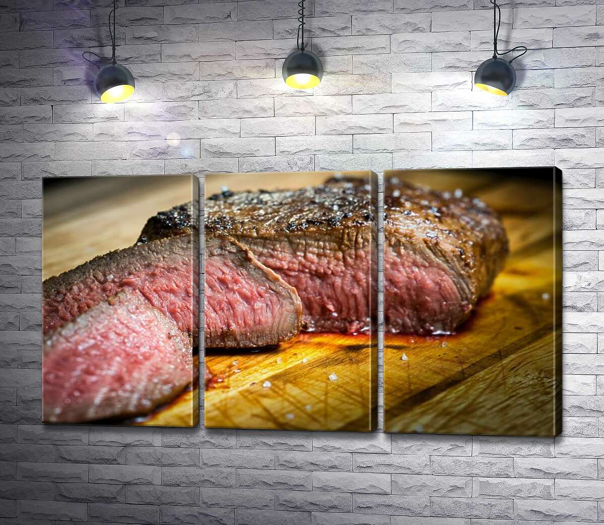

Модульная картина ArtPoster Нежные кусочки стейка, нарезанные на досточке 60x34 см Модуль №11