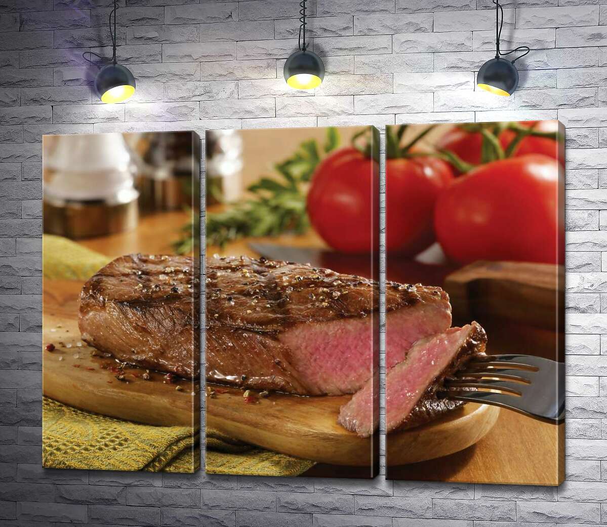 

Модульная картина ArtPoster Розовое мясо сочного стейка на фоне красных помидоров 132x98 см Модуль №11