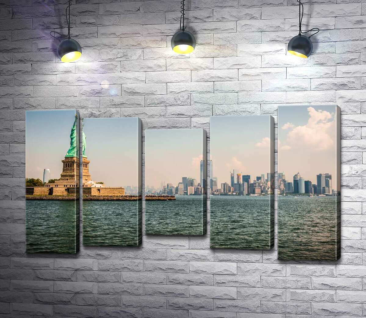 

Модульная картина ArtPoster Статуя Свободы (Statue of Liberty) возвышается над водами залива 100x58 см Модуль №28