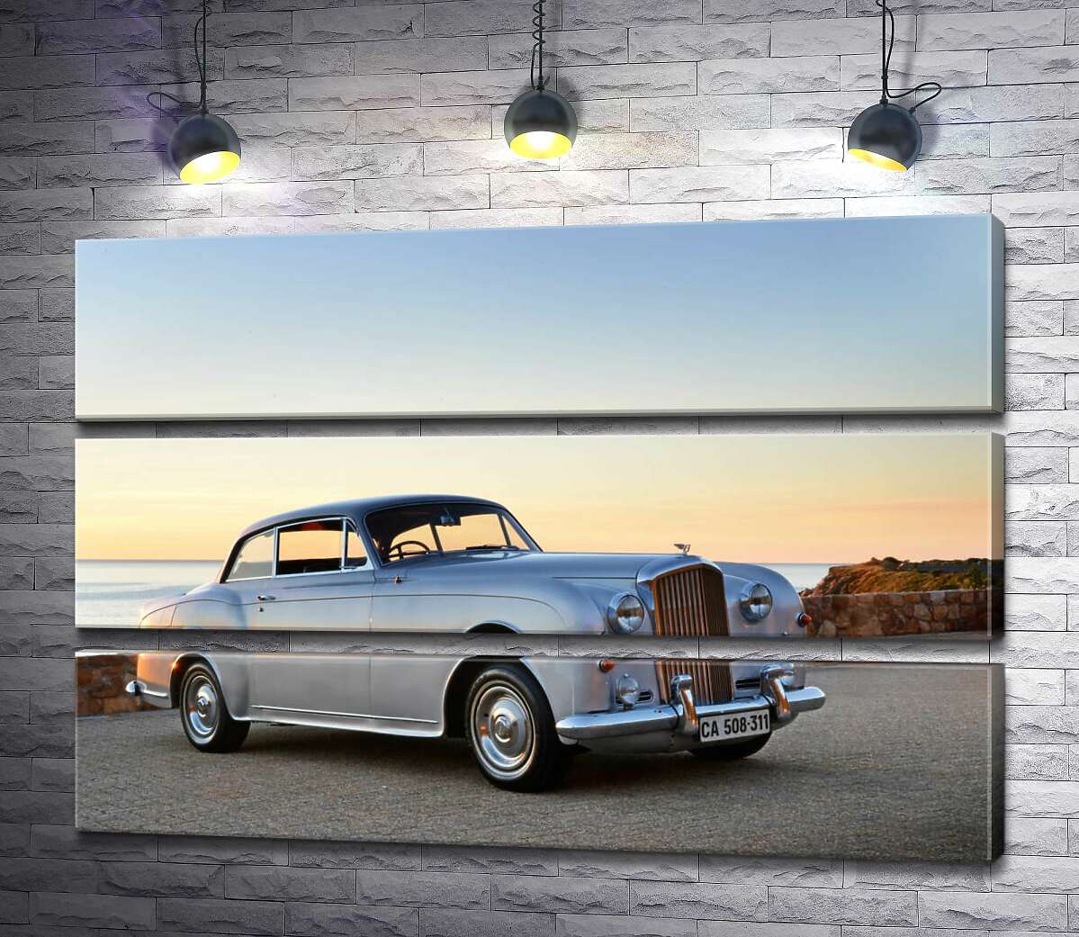 

Модульная картина ArtPoster Серый автомобиль Bentley S2 на фоне морского берега 90x60 см Модуль №13