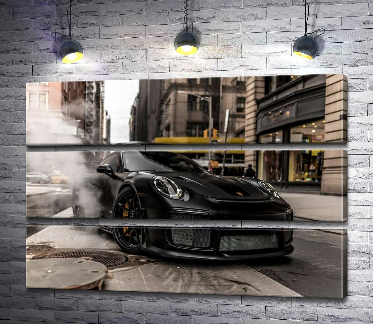 

Модульная картина ArtPoster Угольно-черный автомобиль Порше 911 среди улицы старого города 90x60 см Модуль №13