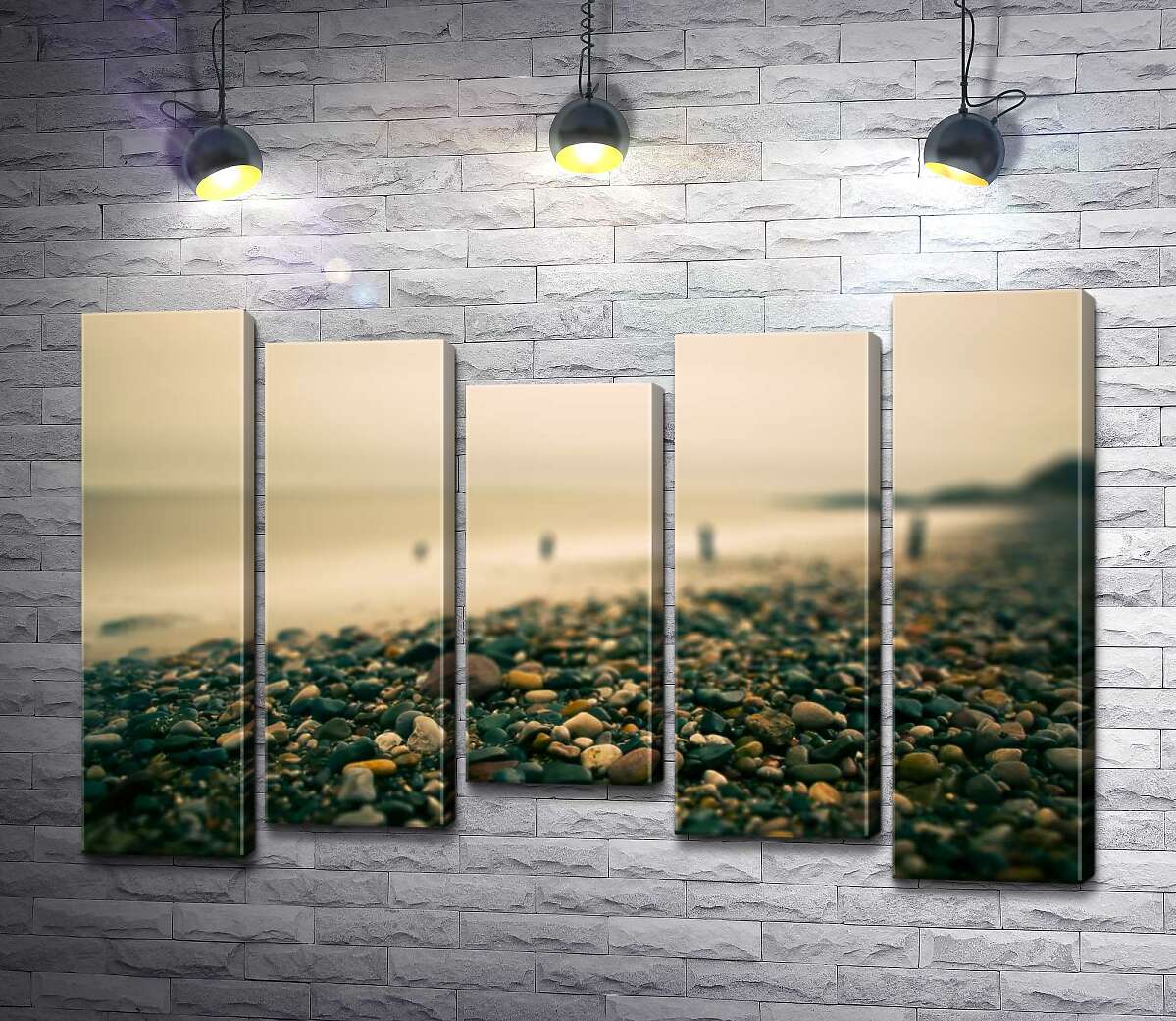 

Модульная картина ArtPoster Цветная мозаика камней на пасмурном пляже 100x68 см Модуль №28