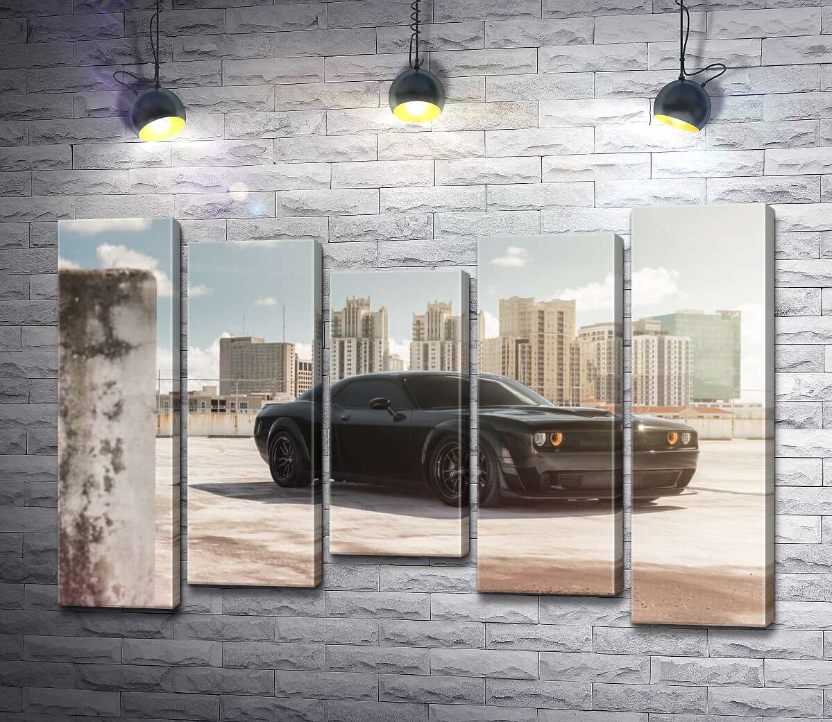 

Модульная картина ArtPoster Черный автомобиль Dodge Challenger Hellcat на фоне домов 100x69 см Модуль №28