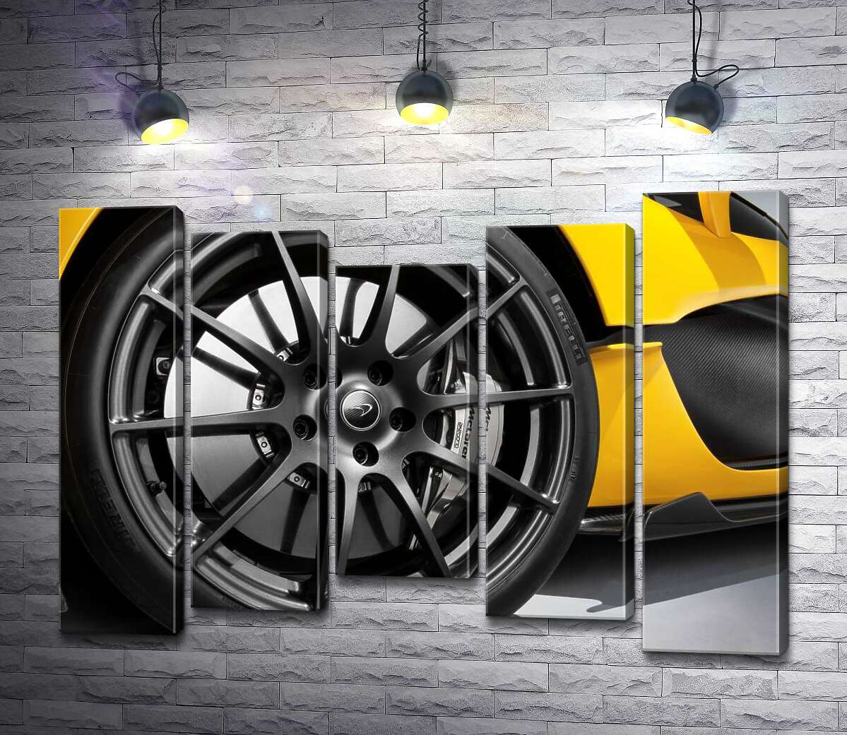 

Модульная картина ArtPoster Черный диск сверкает на колесе спортивного автомобиля McLaren P1 100x73 см Модуль №28