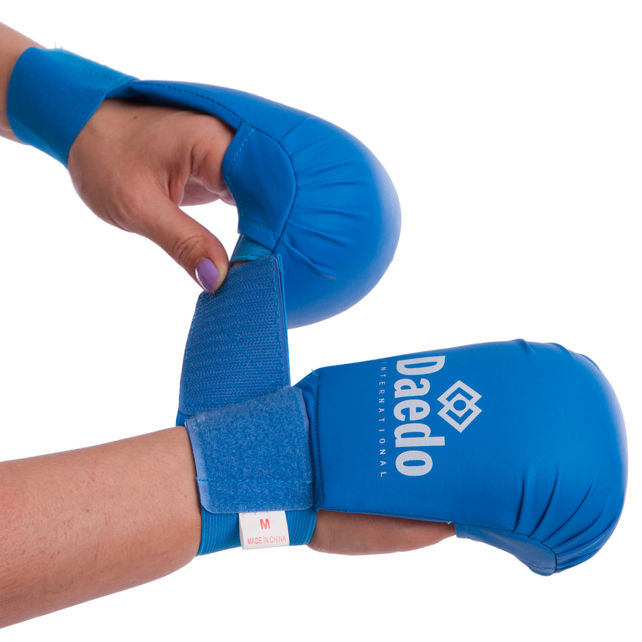 

Перчатки для карате Daedo Heroe 5076 размер S Blue