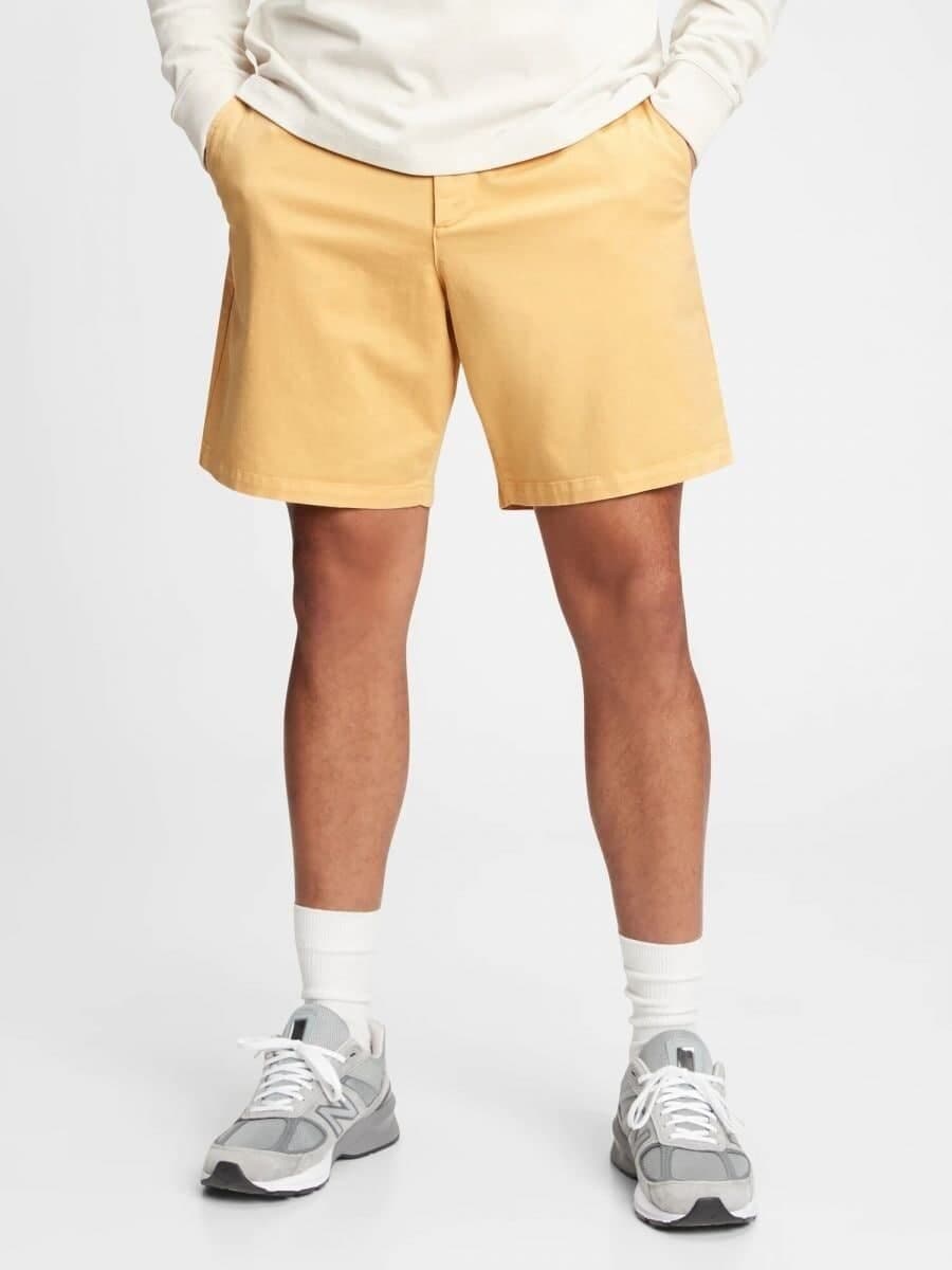 

Легкие мужские шорты GAP 1159760046 (Желтый, 34W)