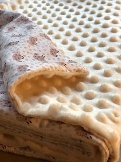

Плед детский теплый плюш 100х75 см Айвори с овечками