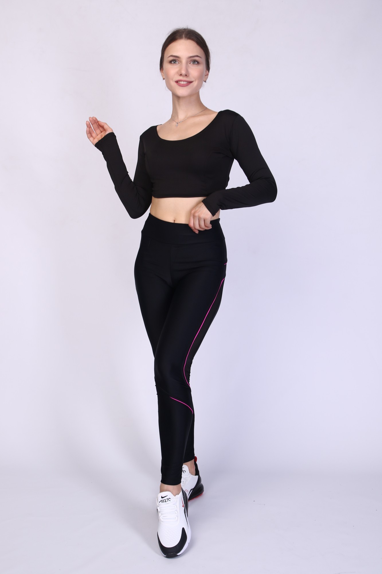 

Комплект для фитнеса (лосины+топ с длинным рукавом) LOMOFIT-Bek 71М31 48 черный с малиновой полосой