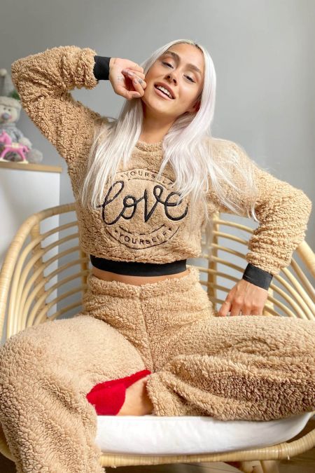 

Жіноча піжама з довгим рукавом плюшева Pijamaevi 2196-4 коричнева, Жіноча піжама з довгим рукавом плюшева Pijamaevi 2196-4 коричнева XL