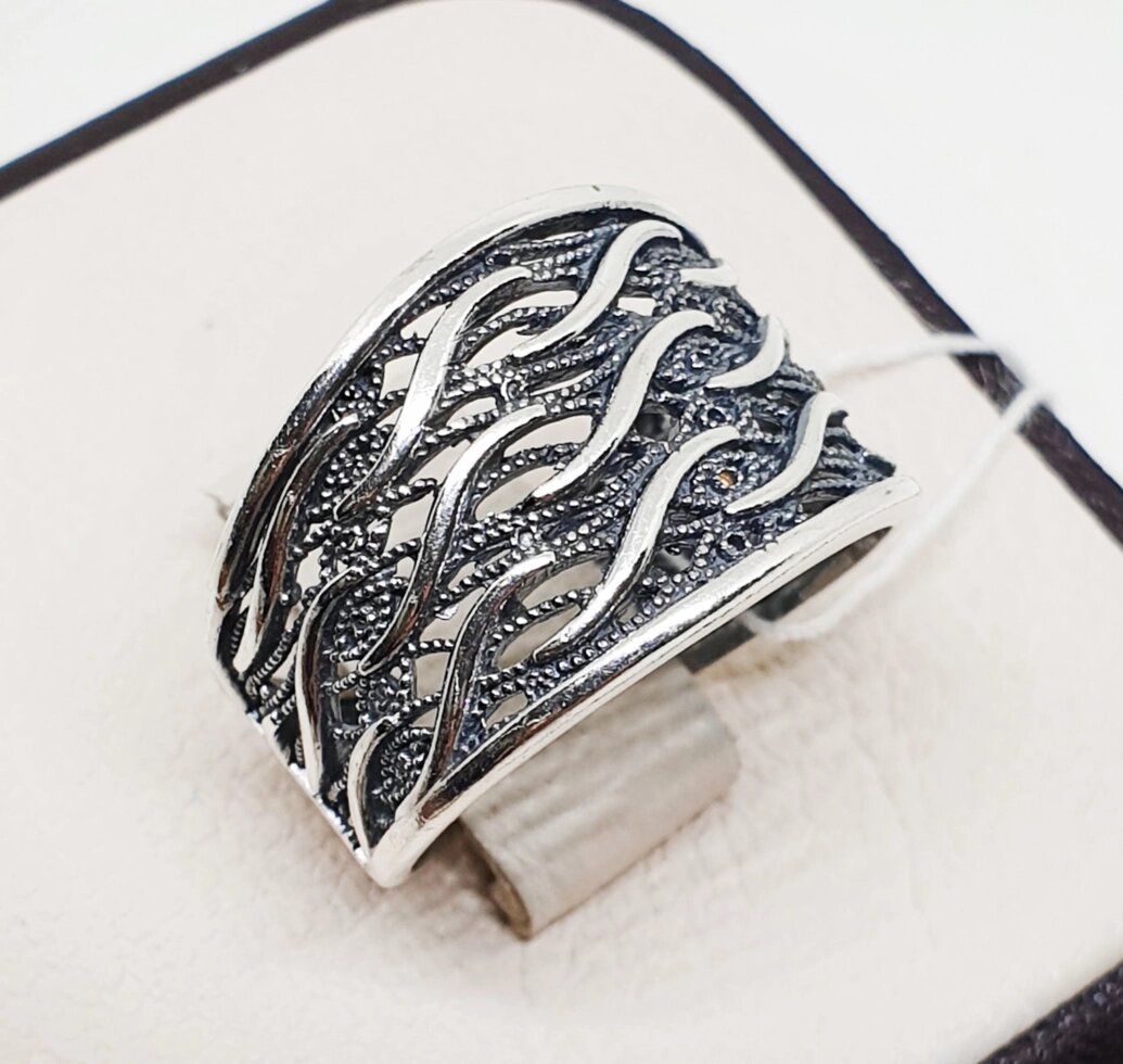 

Кольцо серебряное 21 4,57 г