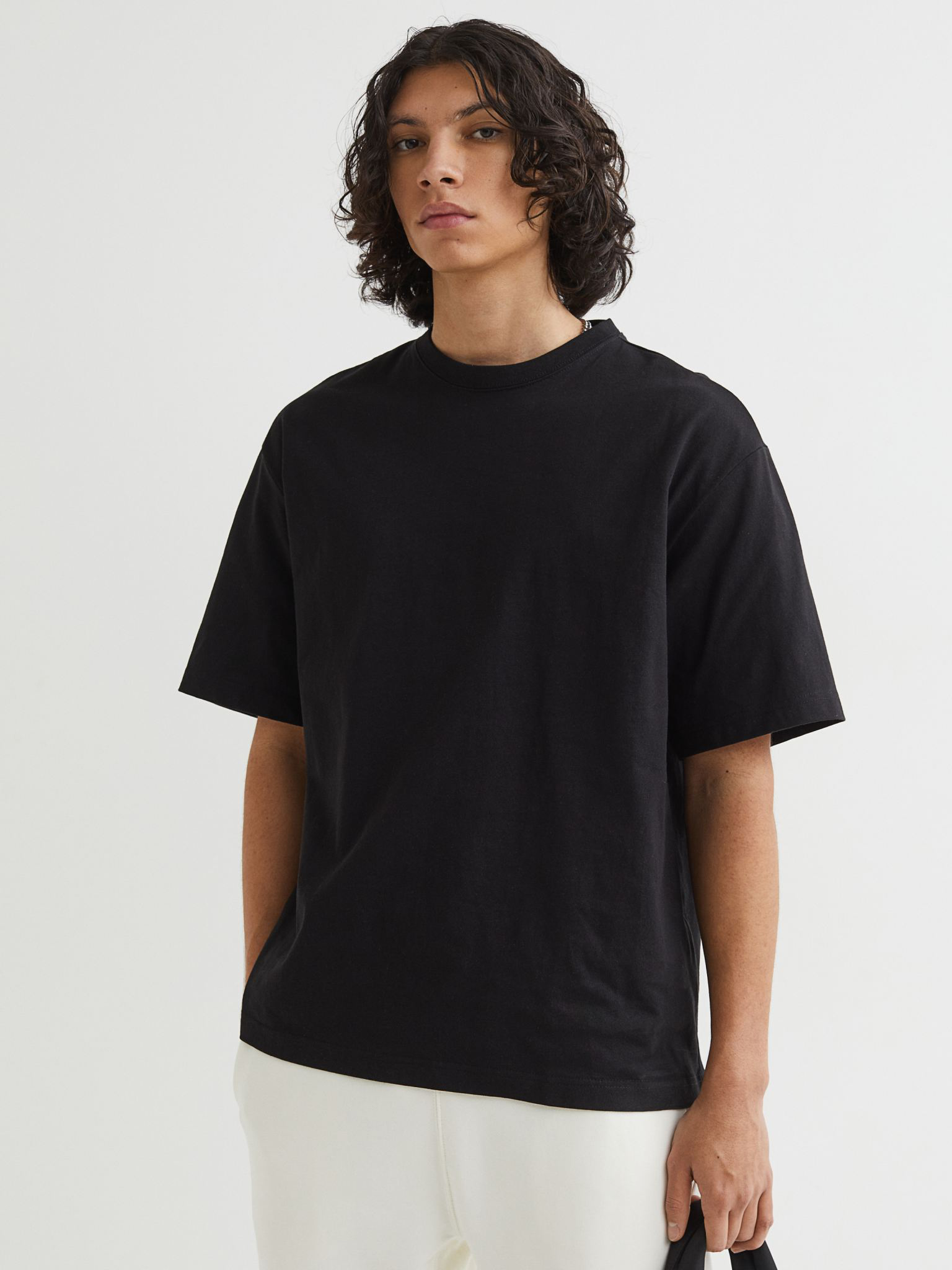 

Футболка H&M 6089453 XXL Черная