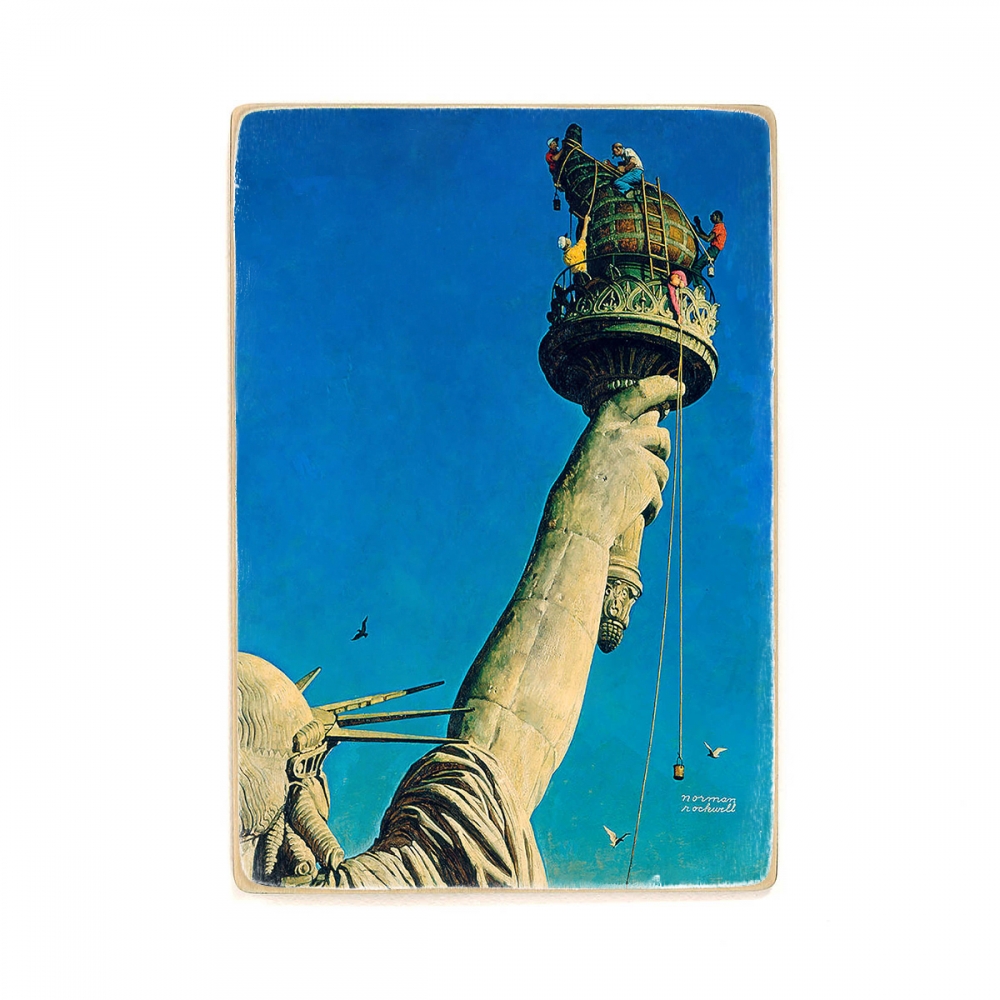 

Деревянный постер Искусство Working on the Statue of Liberty - Norman Rockwell (1946) А2