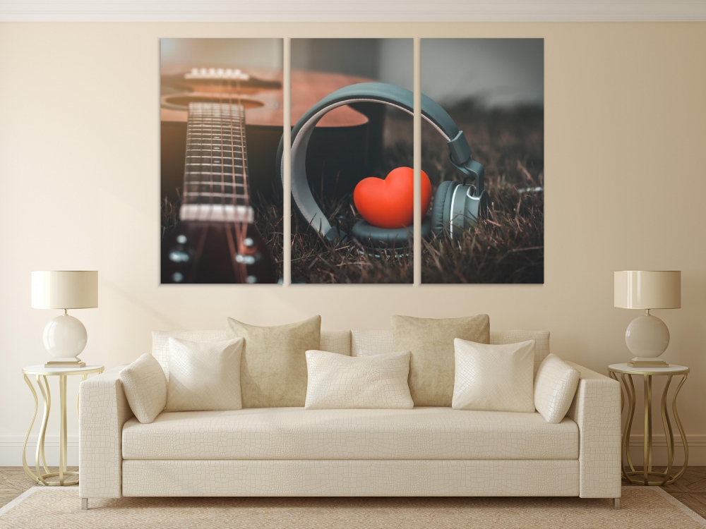 

Картина на холсте Модульные Модульная картина Red Heart And Headphones 3 картины 45х90 см.