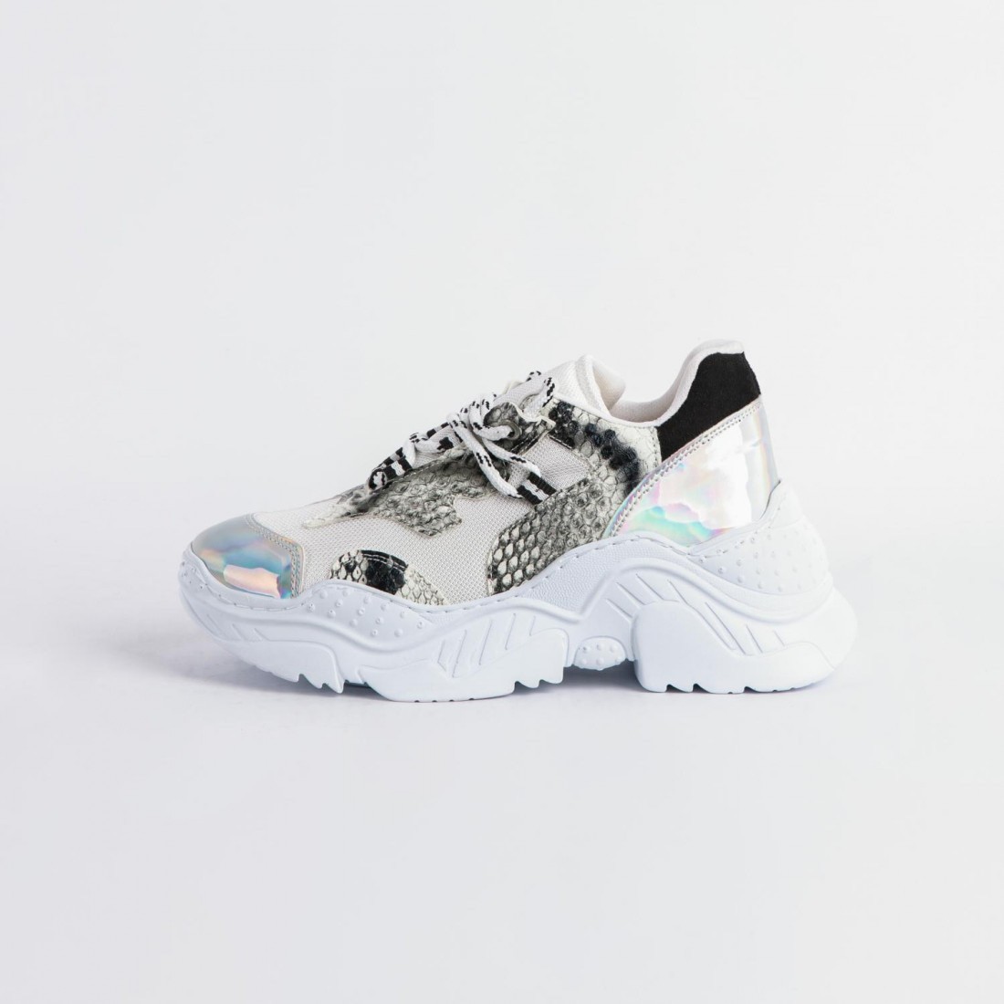 

Женские кроссовки Sofi&Mshoes Белые втавки питон 40(25,5см-26см)