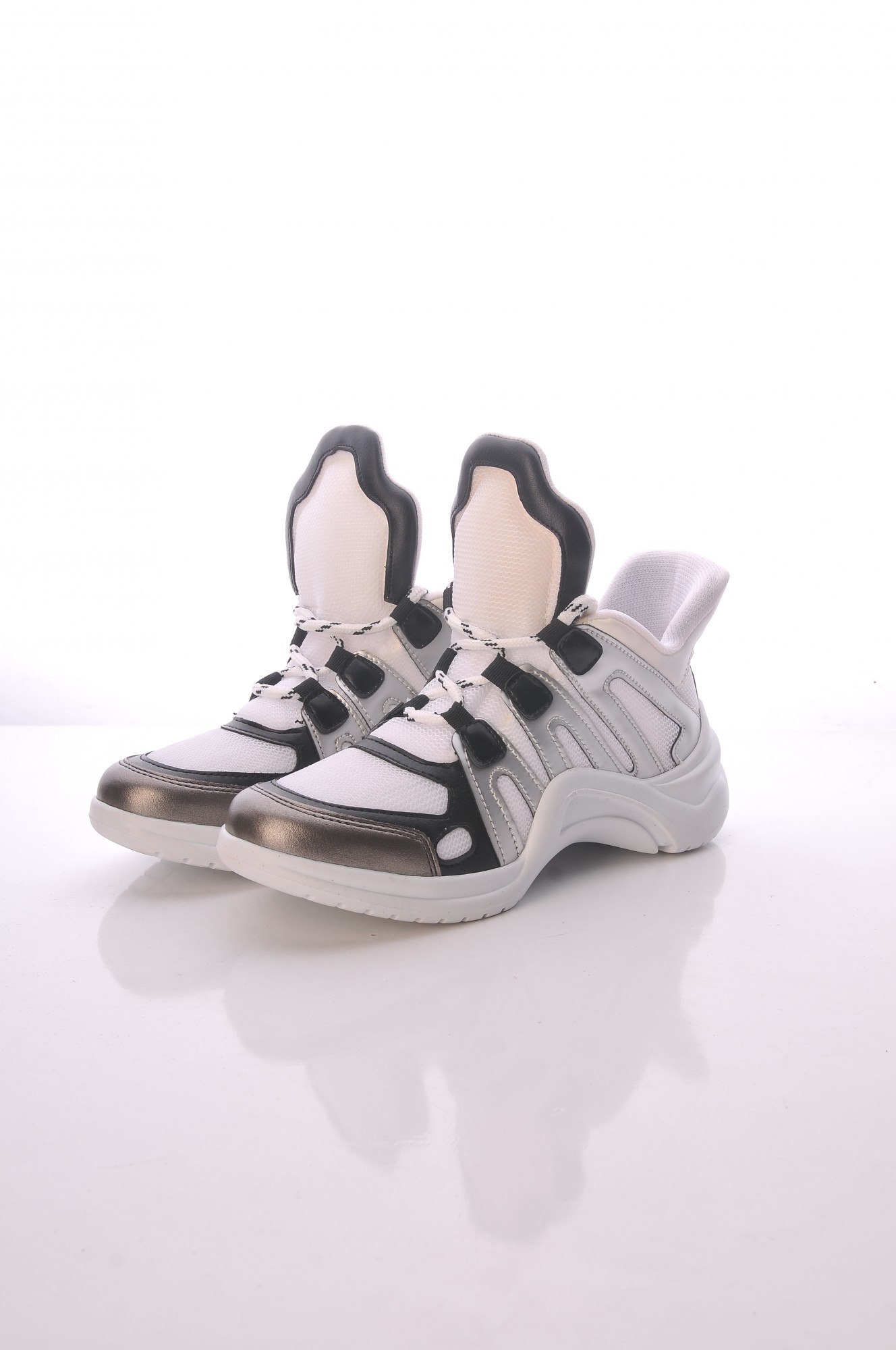 

Женские кроссовки Sofi&Mshoes Сталь 37 (23,5см)