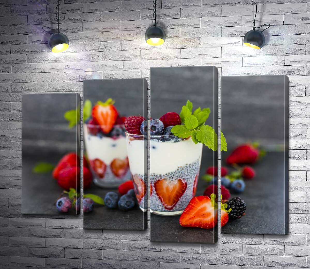 

Модульная картина ArtPoster Вкусный чиа-пудинг с ягодами в прозрачных стаканах 80x61 см Модуль №21