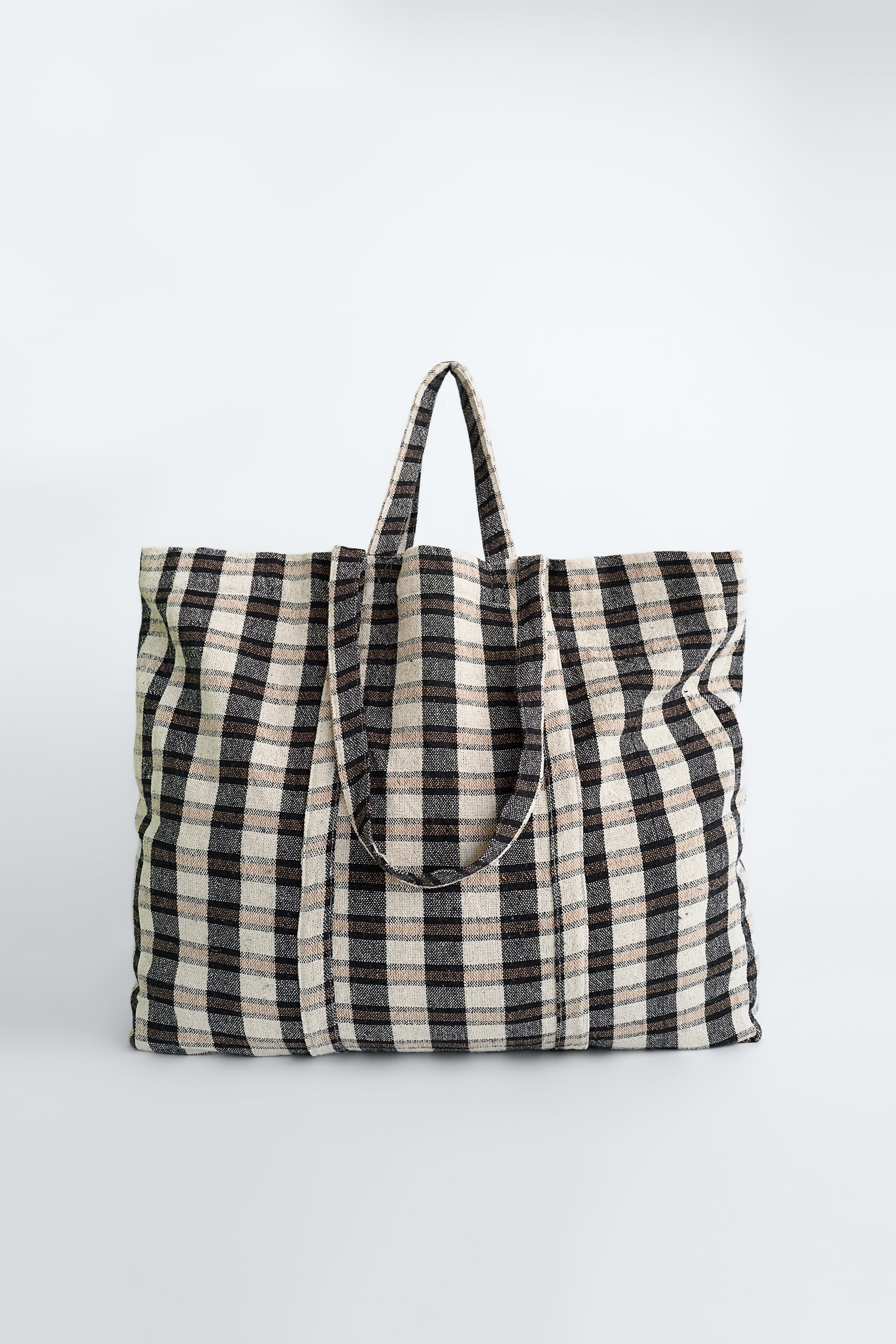 

Сумка шопер Zara 62х45х12 см молочно черный клетка 0128003088
