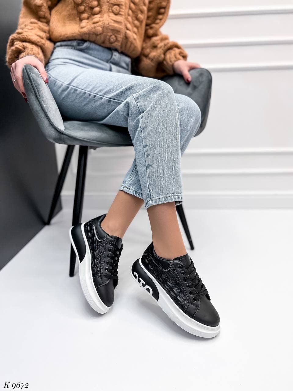 

Кроссовки Женские Эко кожа (9672) 40 25 см Черные