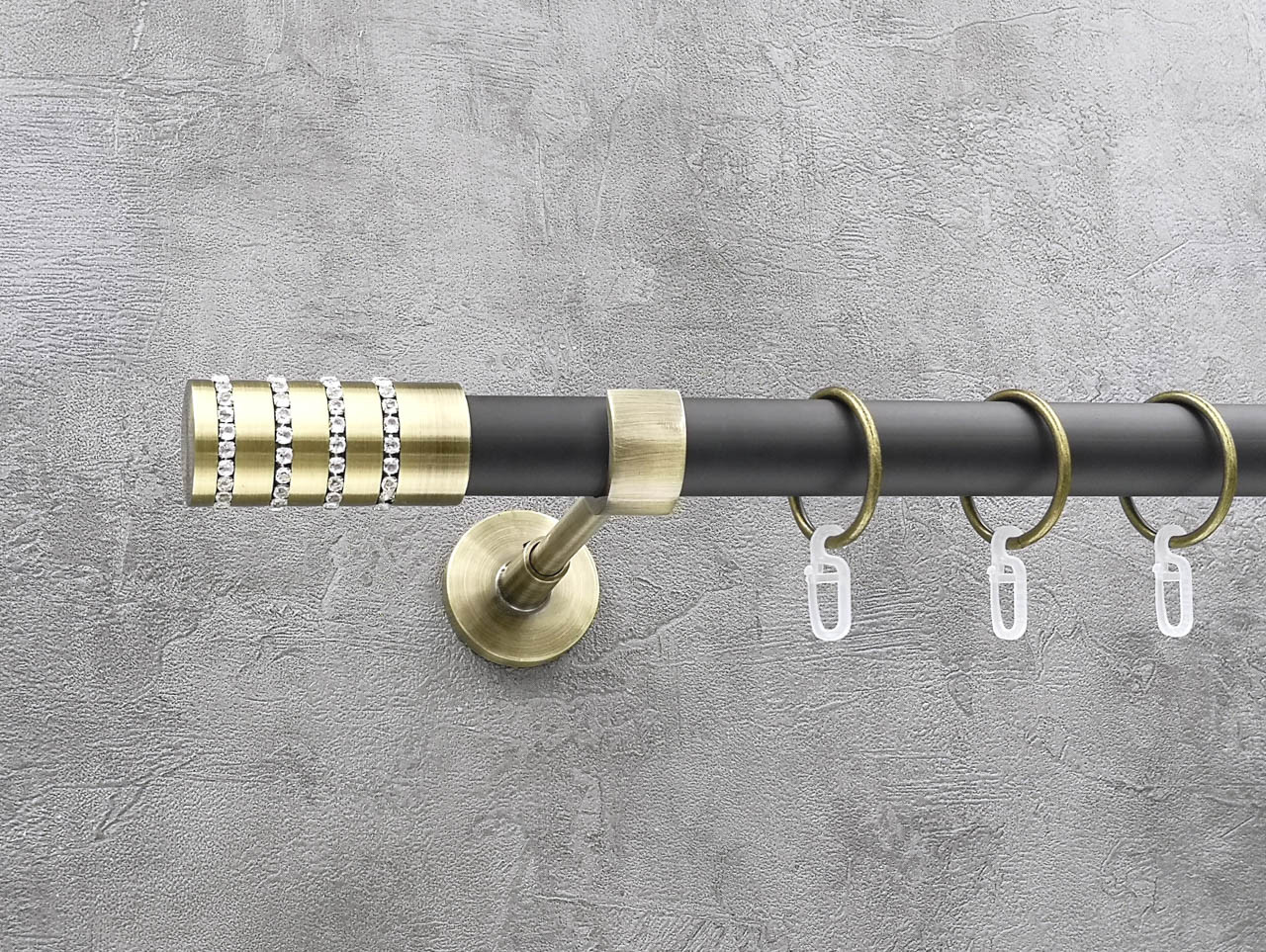 

Карниз Quadrum Барамела 400 см одинарный антик/черный матовый модерн 25 мм гладкая (кольца с крючками)